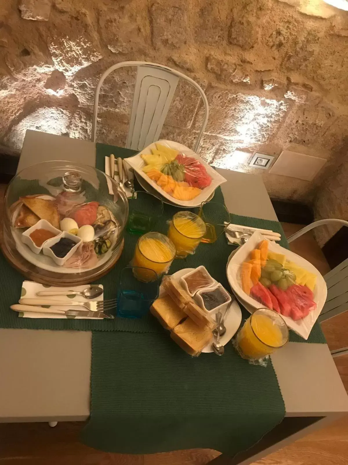 Food and drinks, Breakfast in Edward Rooms & Wellness B&B