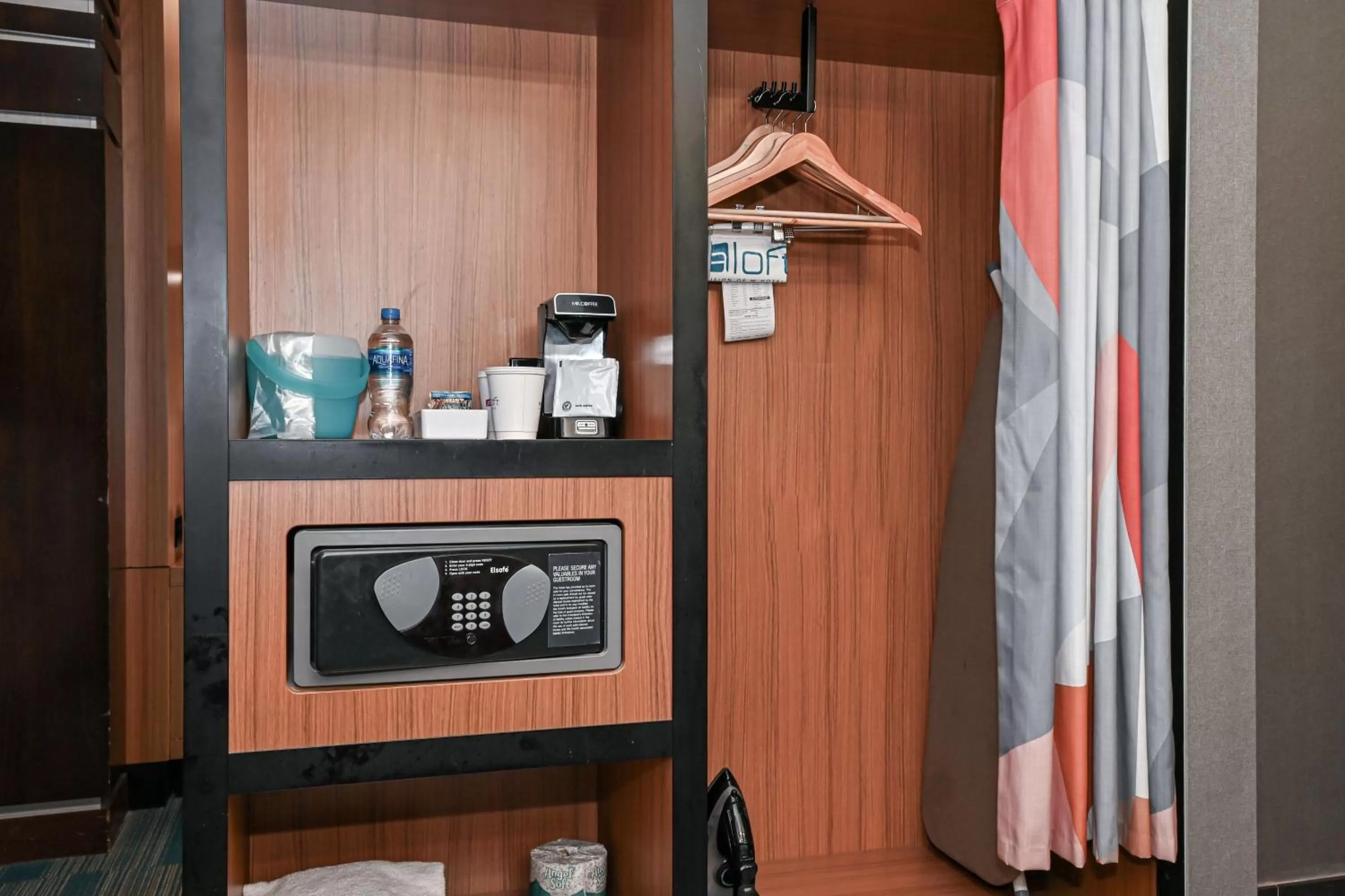 Bedroom in Aloft Charlotte City Center