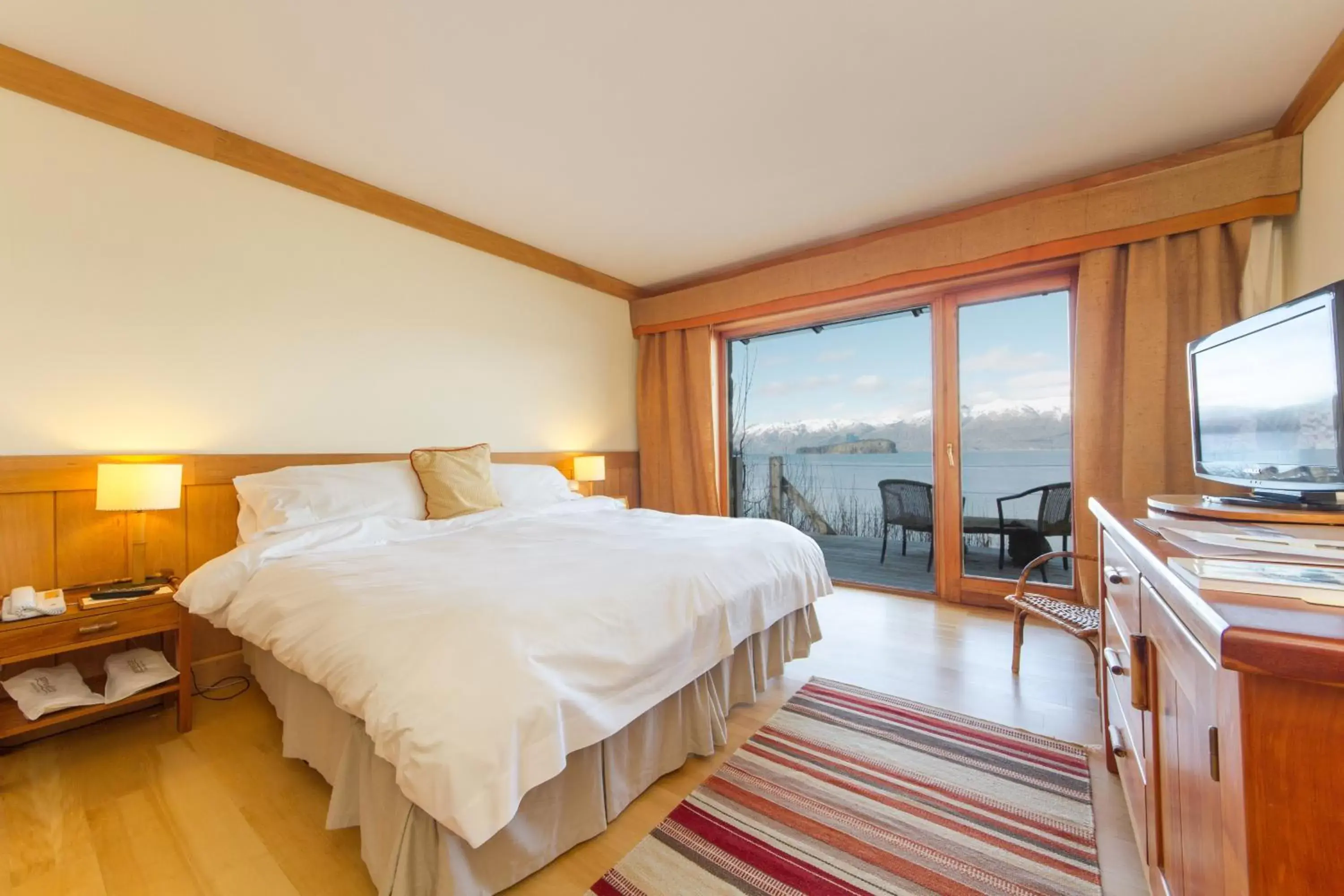 Junior Suite with Terrace in Correntoso Lake & River Hotel Junior Suite with Terrace in Correntoso Lake & River Hotel