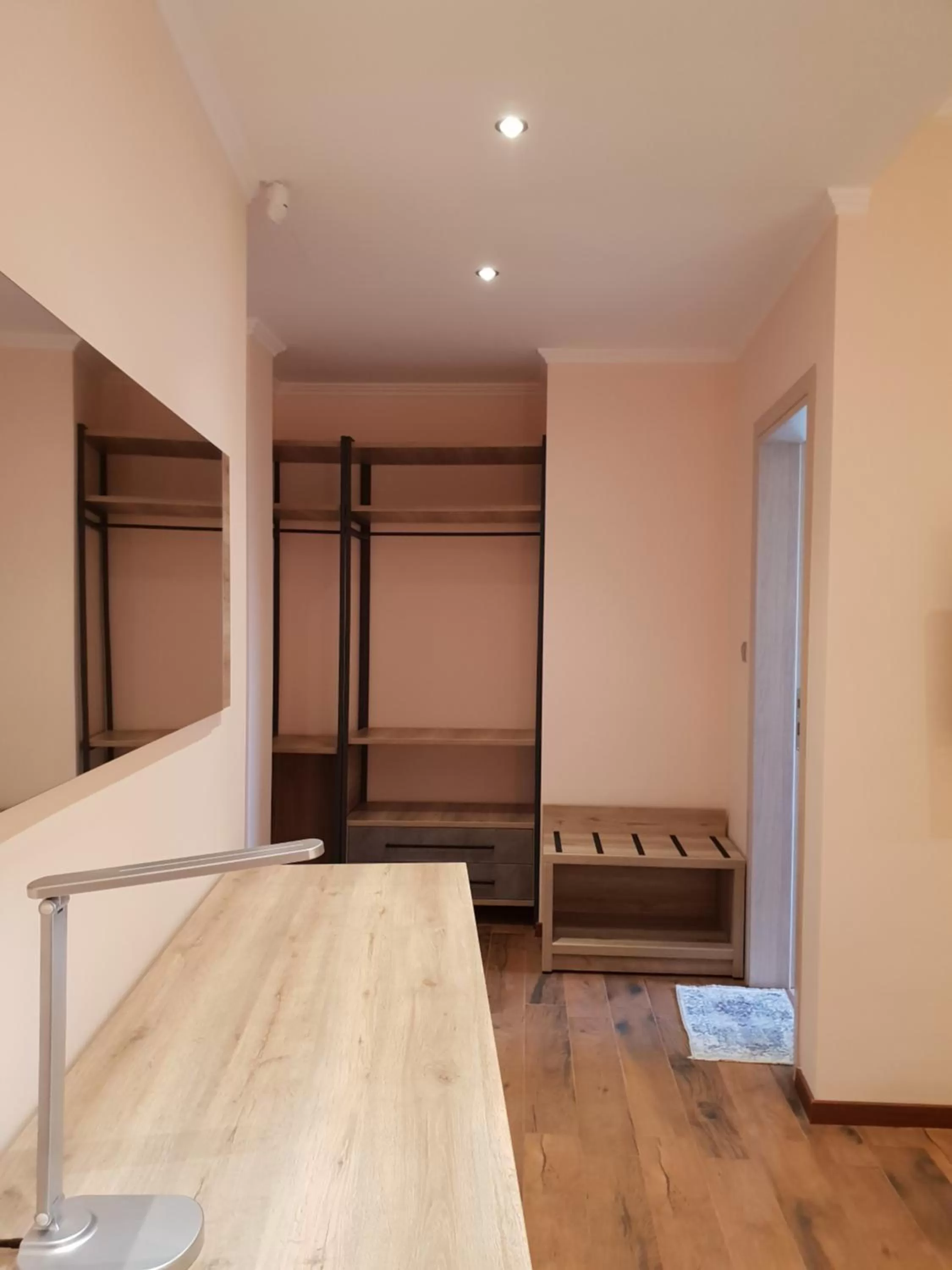 Photo of the whole room, Bed in Mondeus Inn Luxury