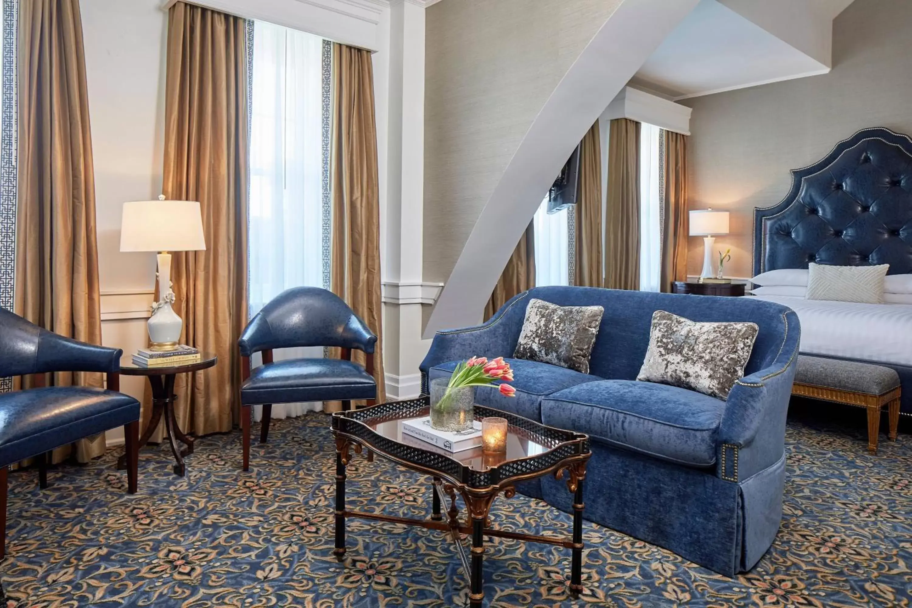 Bedroom, Seating Area in The Battle House Renaissance Mobile Hotel & Spa