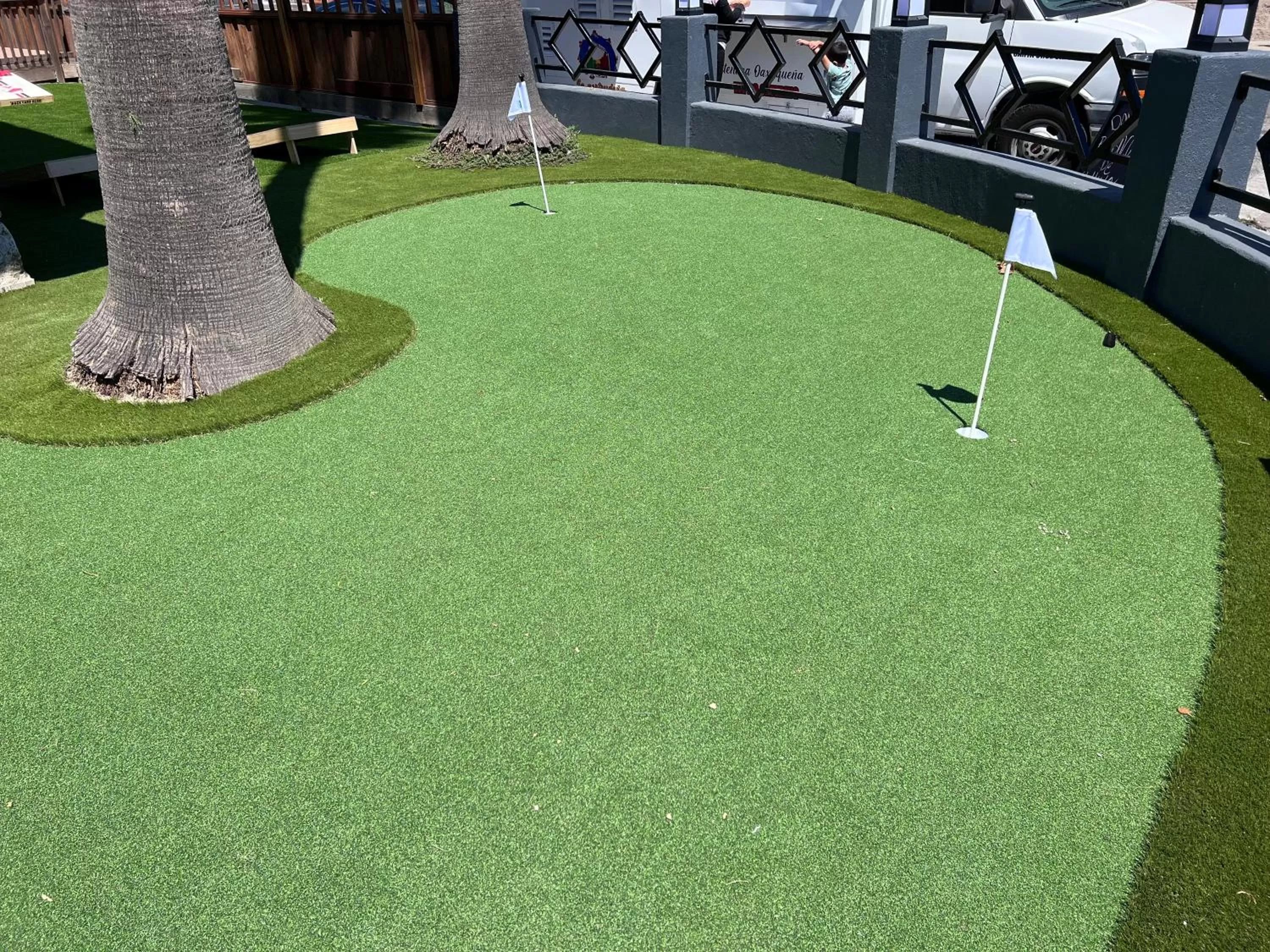 Minigolf in Surf City Inn & Suites