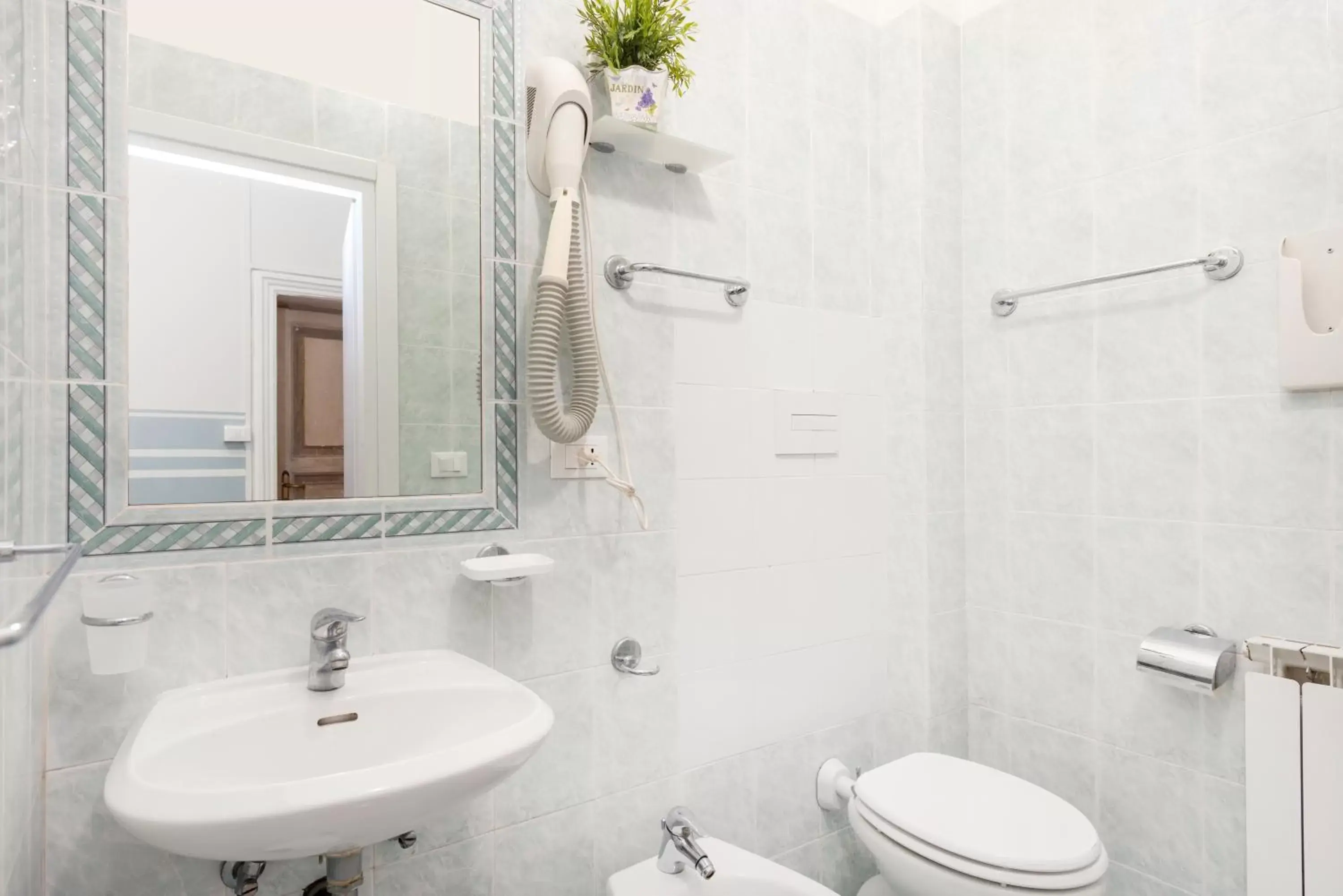 Bathroom in Hotel Infinito - Gruppo BLAM HOTELS