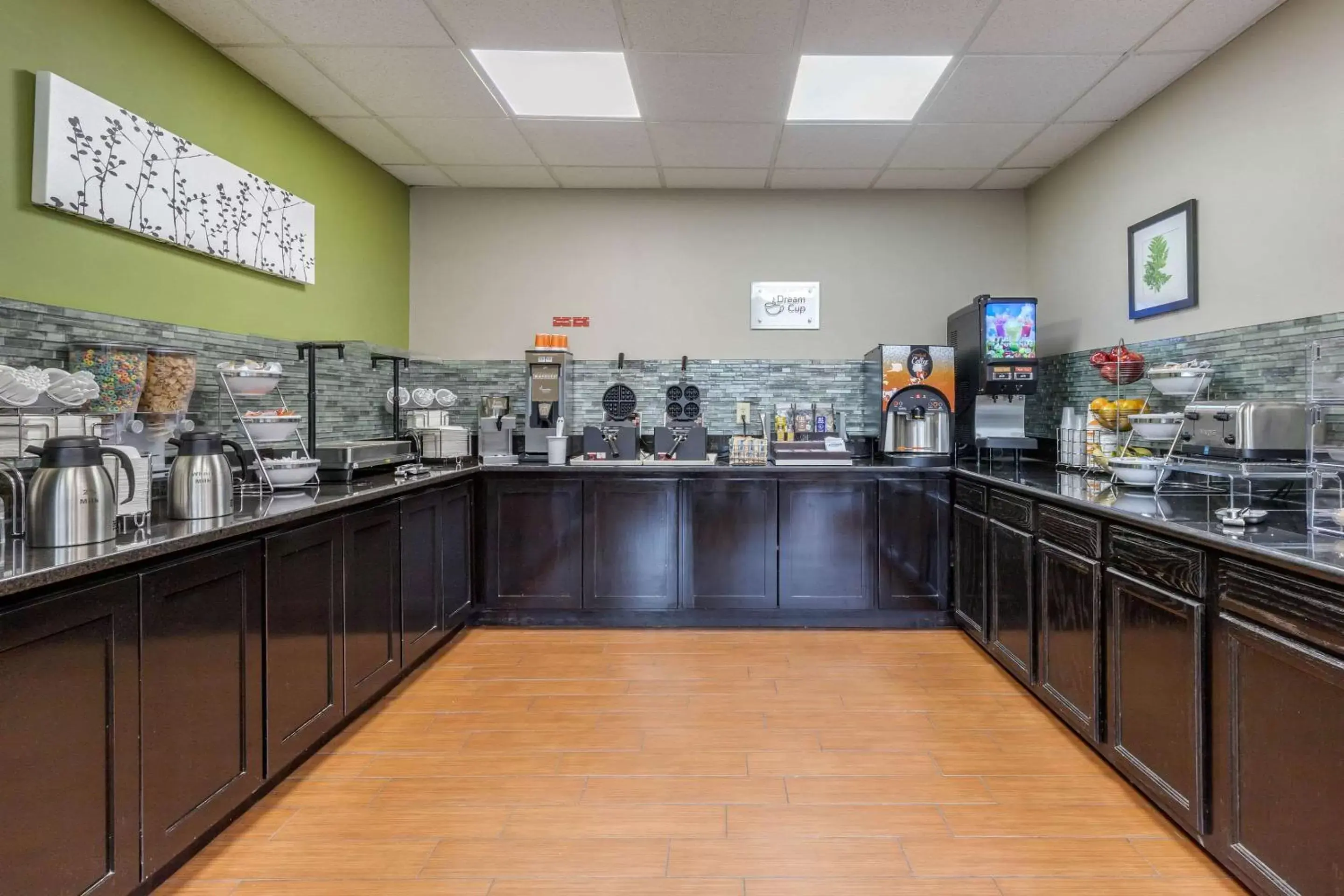 Restaurant/places to eat in Sleep Inn Orangeburg Restaurant/places to eat in Sleep Inn Orangeburg