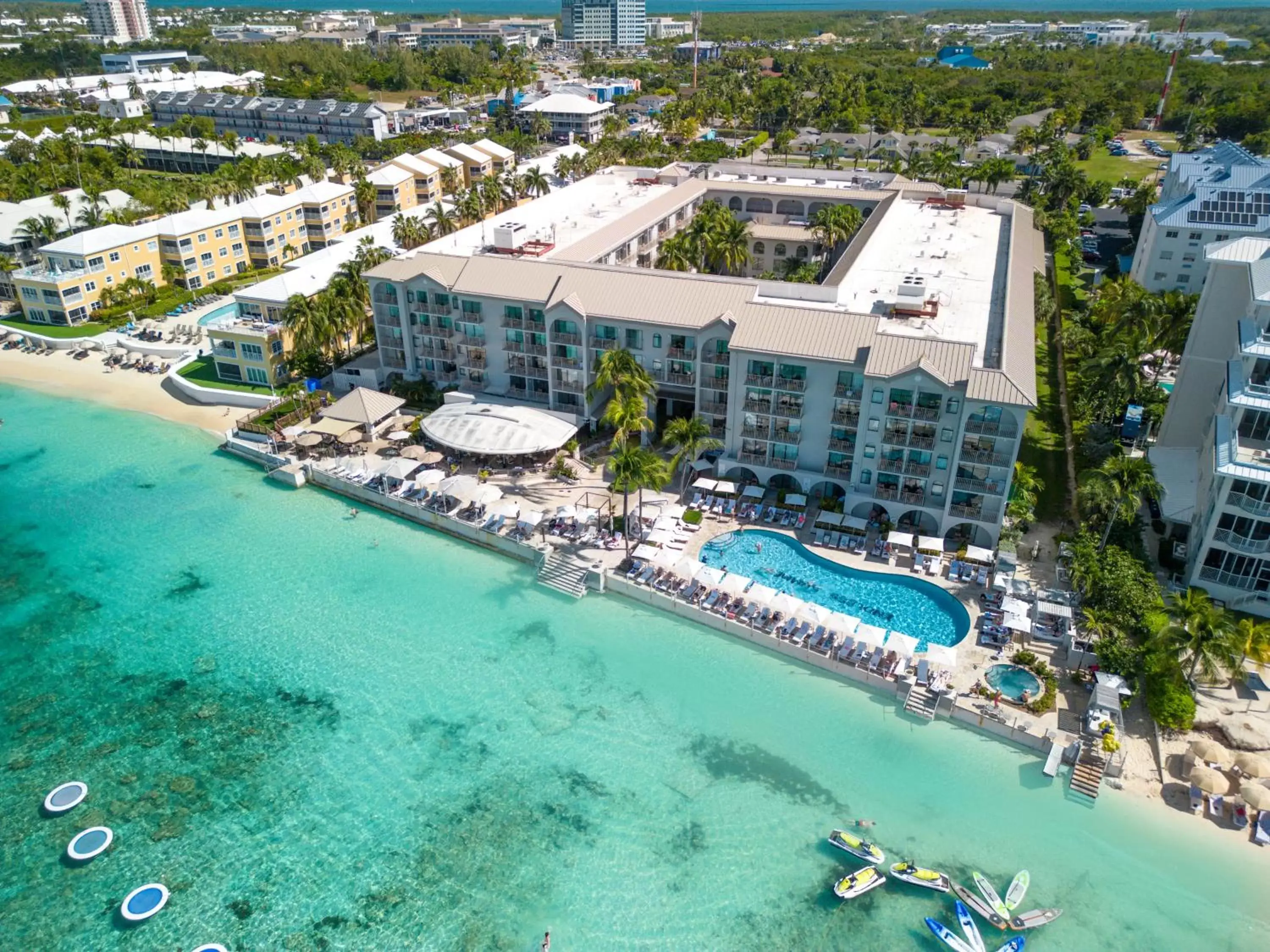 Sea view, Bird's-eye View in Grand Cayman Marriott Resort