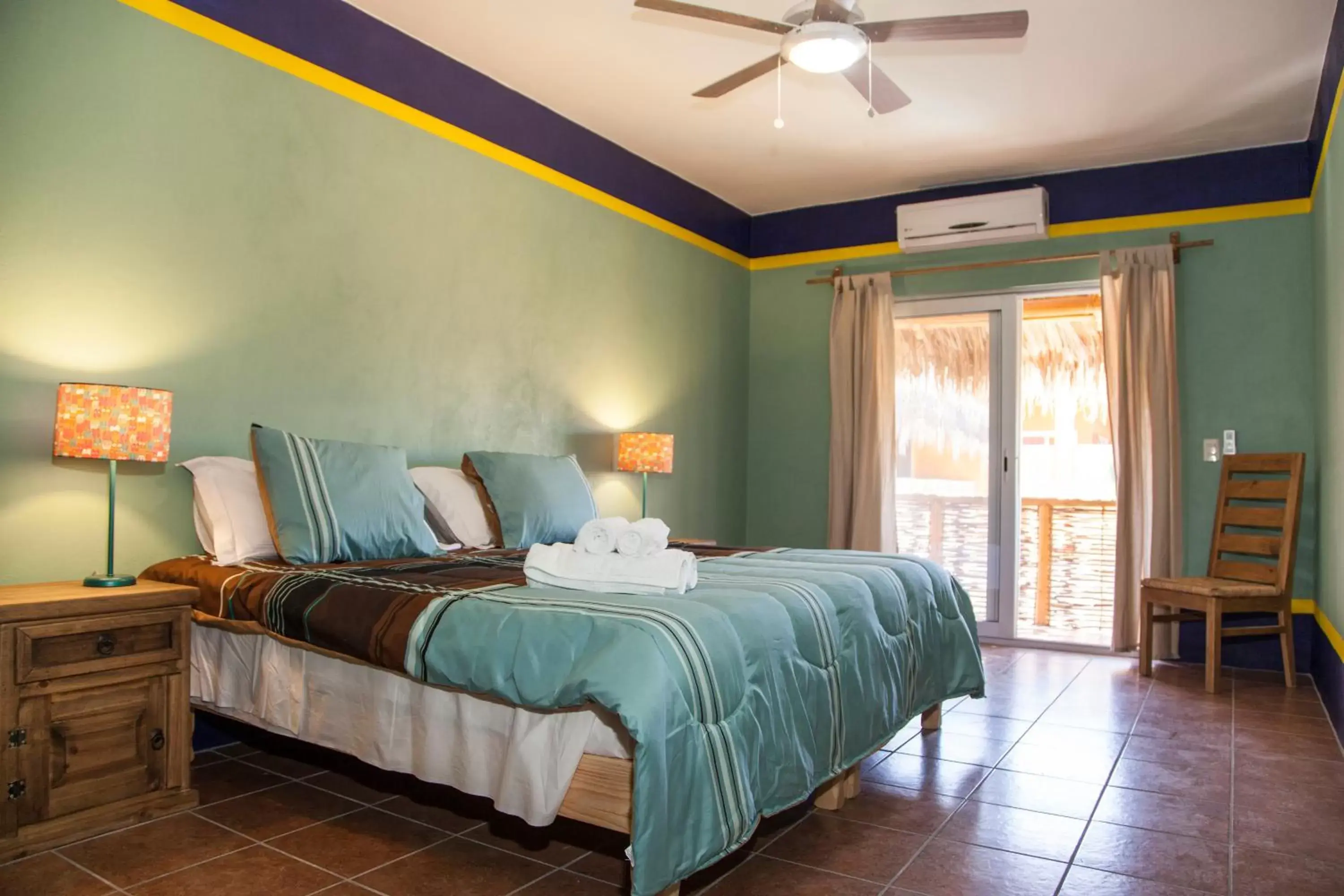 One-Bedroom Apartment with Pool View No Breakfast in Casa Juarez B&B