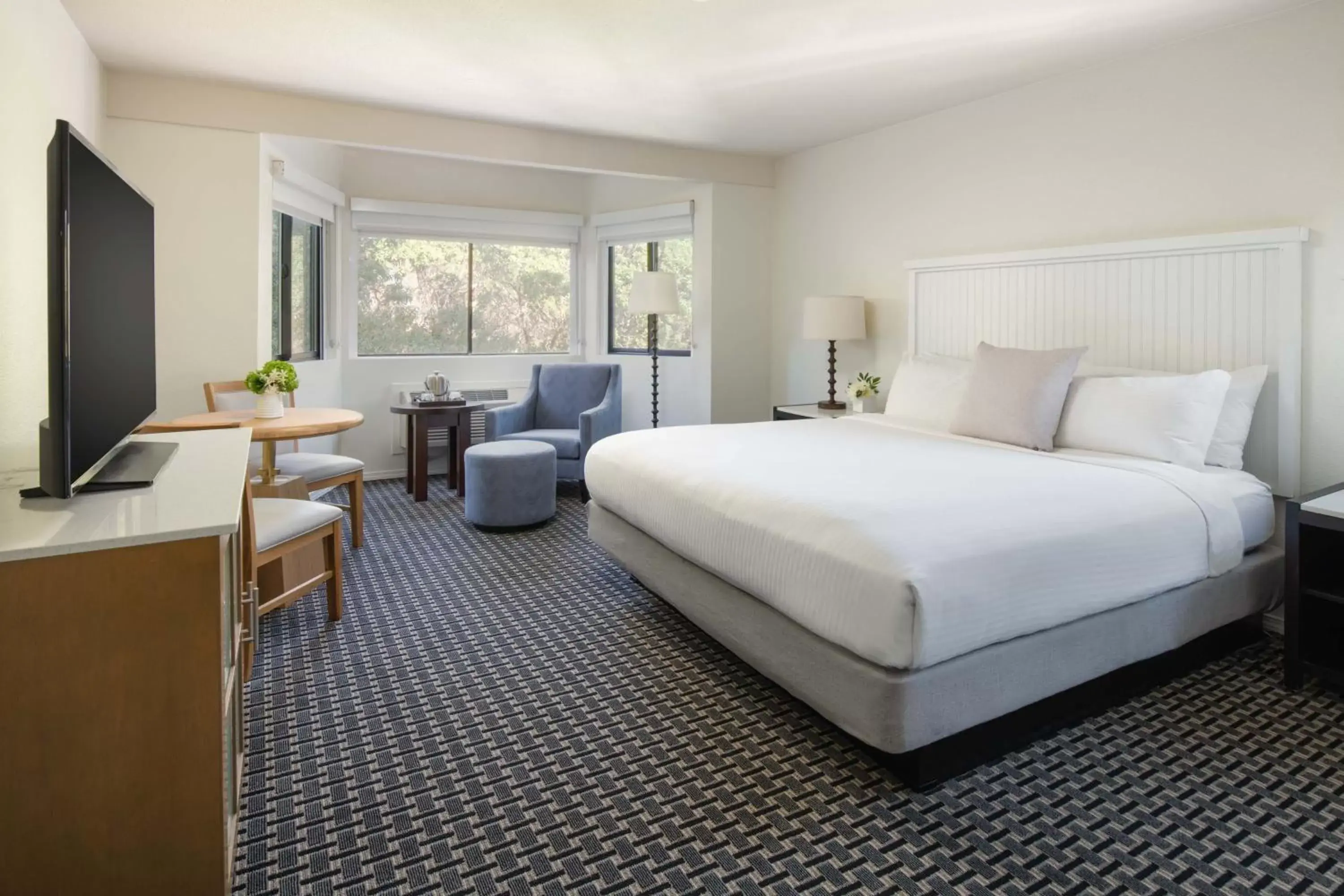 Bedroom in The Lodge at Tiburon