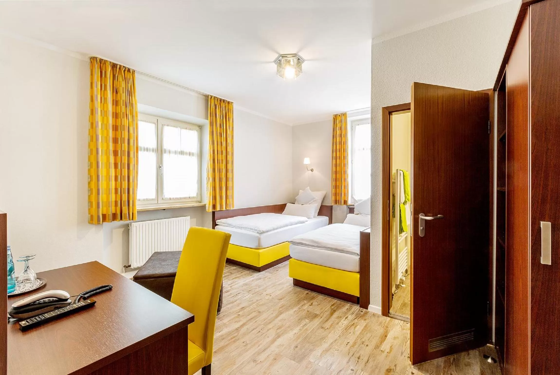Photo of the whole room, Room Photo in Altstadt-Hotel