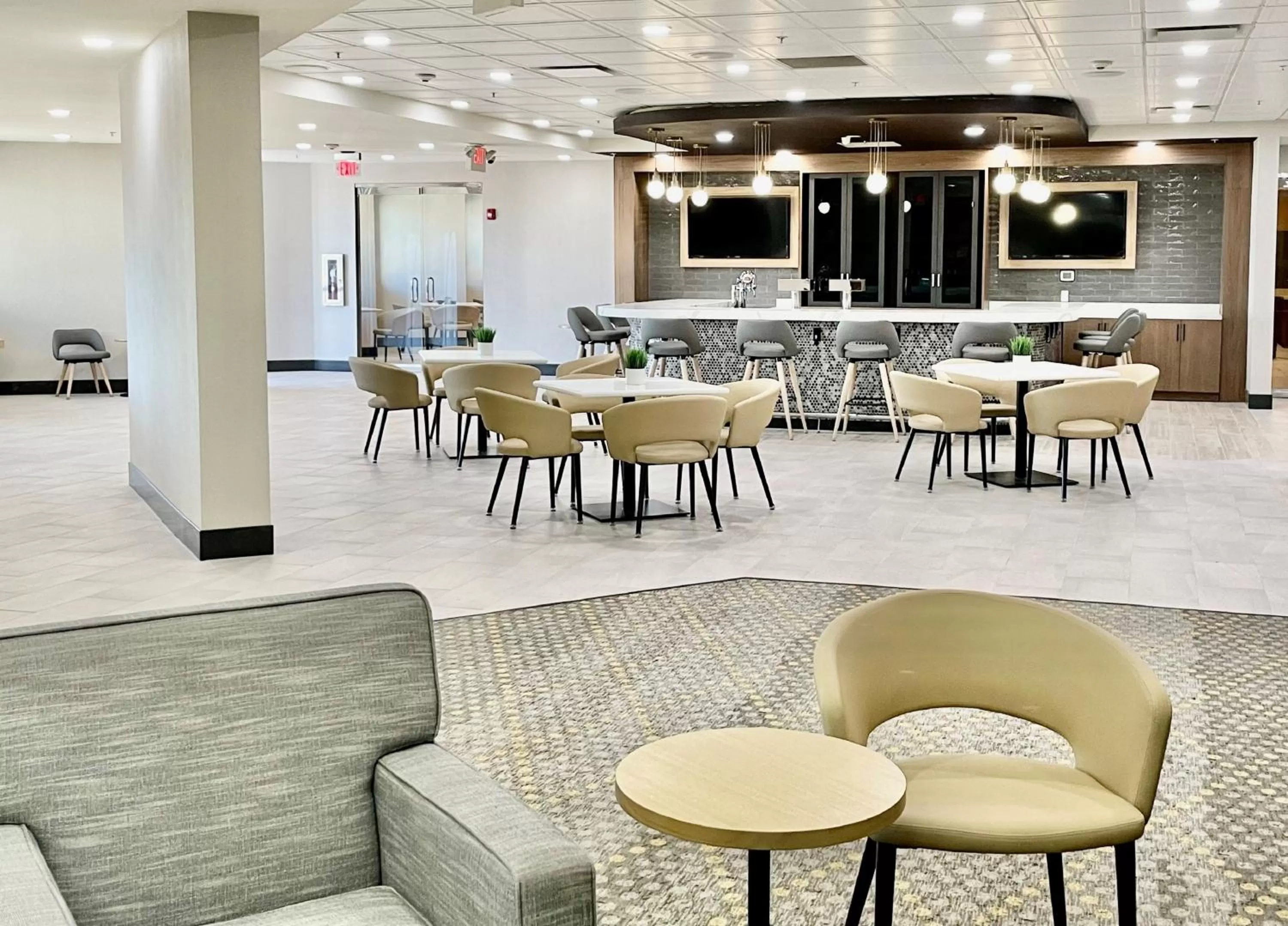 Property building in Holiday Inn Lansdale-Hatfield by IHG