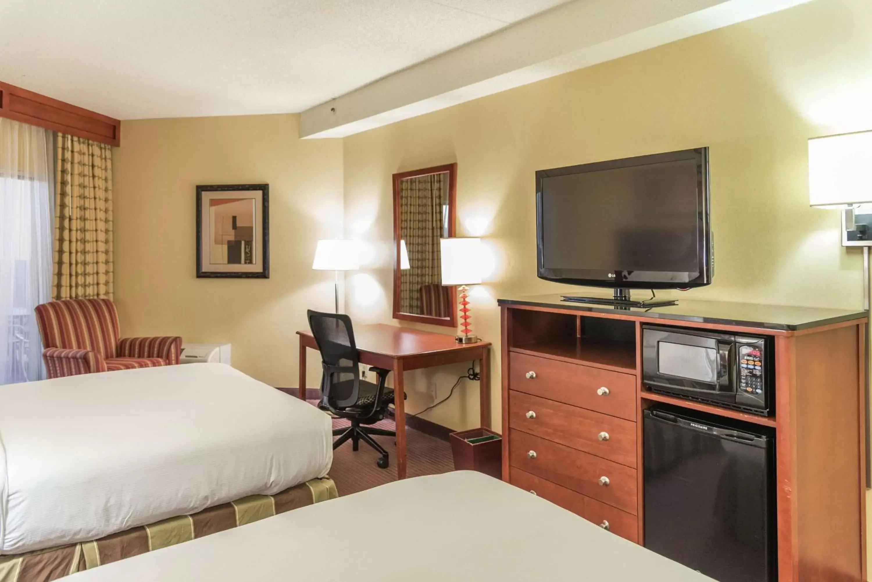 Bedroom, TV/Entertainment Center in DoubleTree by Hilton Holland