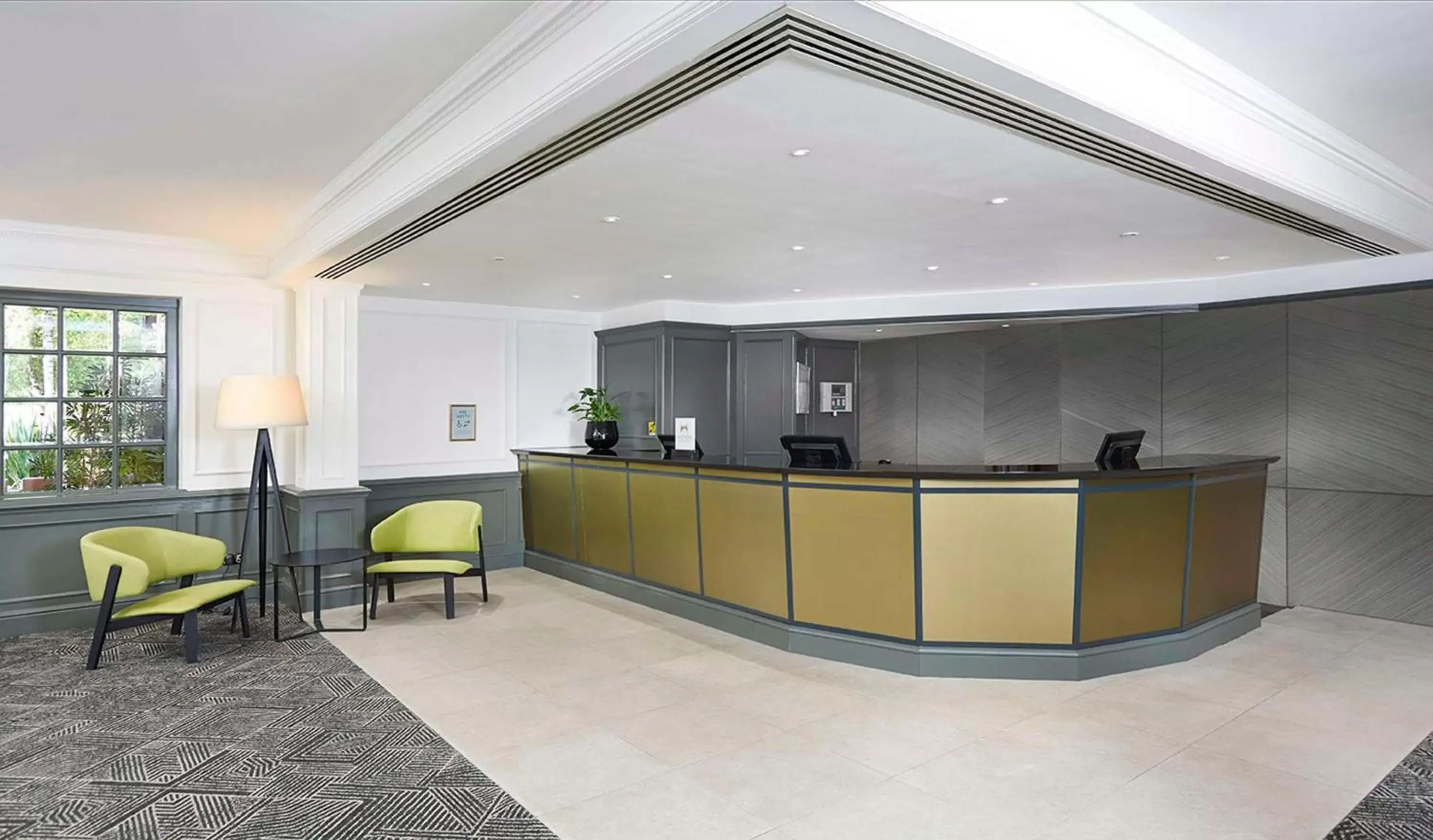 Lobby or reception, Lobby/Reception in DoubleTree by Hilton Southampton