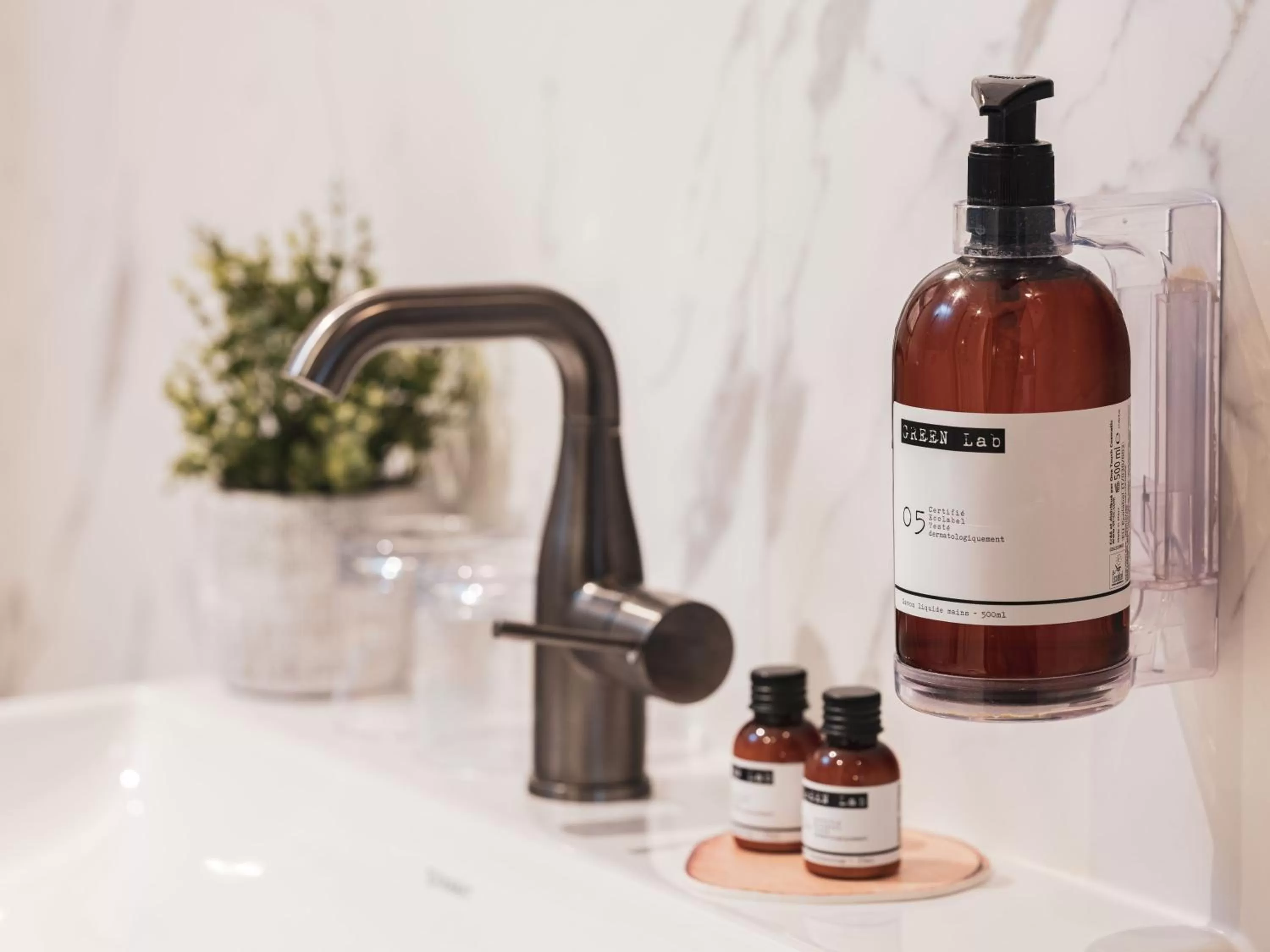 Bathroom in Maisons du Monde Hotel & Suites - Nantes