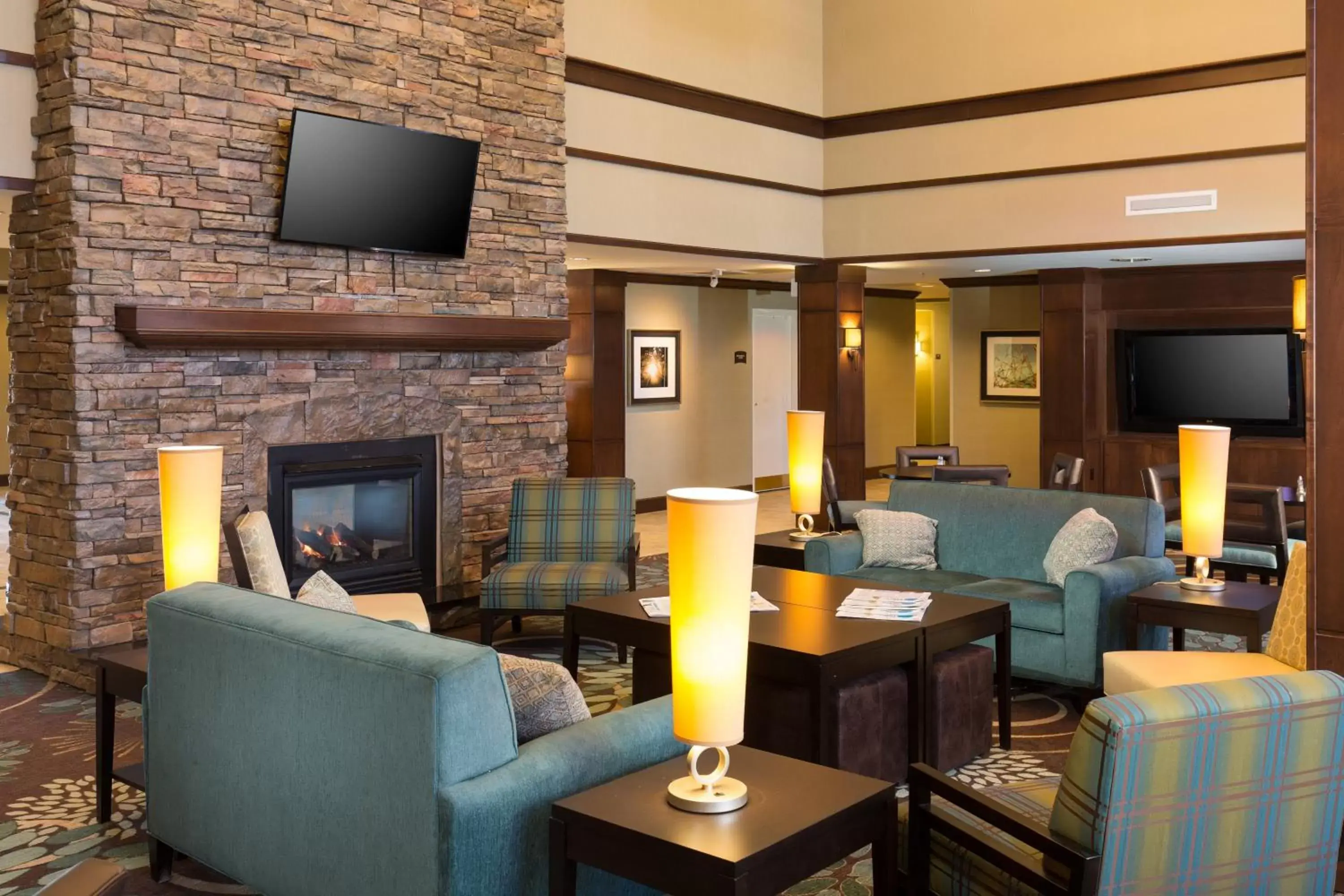 Lobby or reception, Seating Area in Staybridge Suites Toledo/Maumee, an IHG Hotel