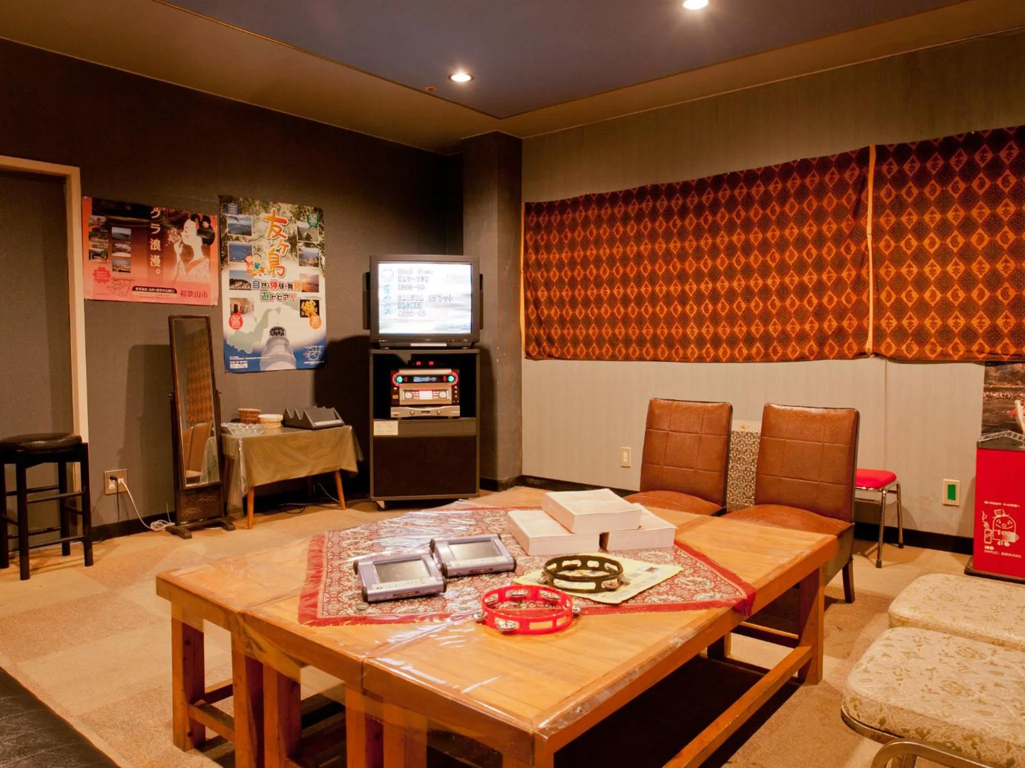 Karaoke in Wakayama Kada Onsen Kada Kaigetsu (ex. Azumaya Seaside Hotel)