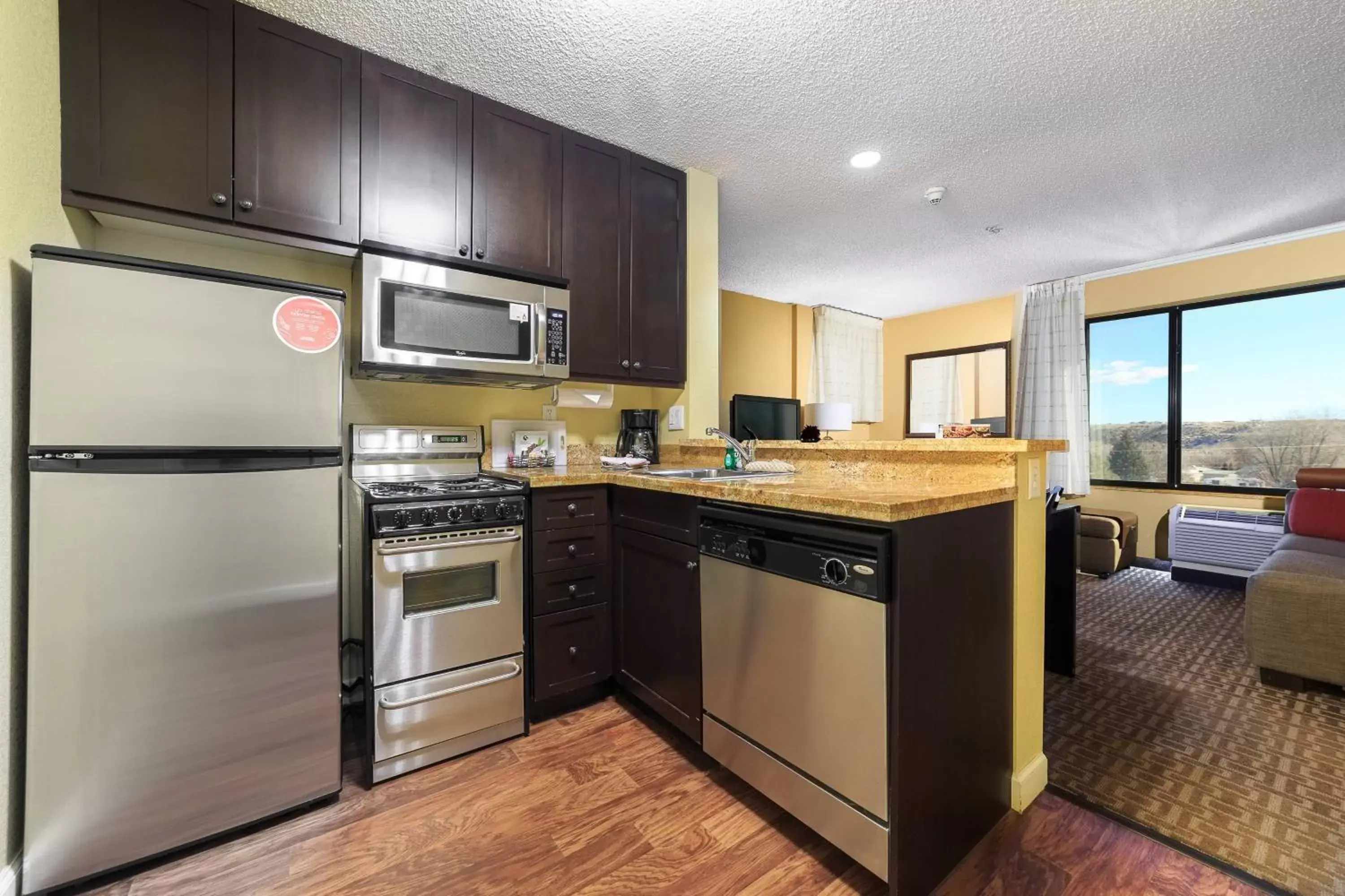 Bedroom, Kitchen/Kitchenette in TownePlace Suites Farmington