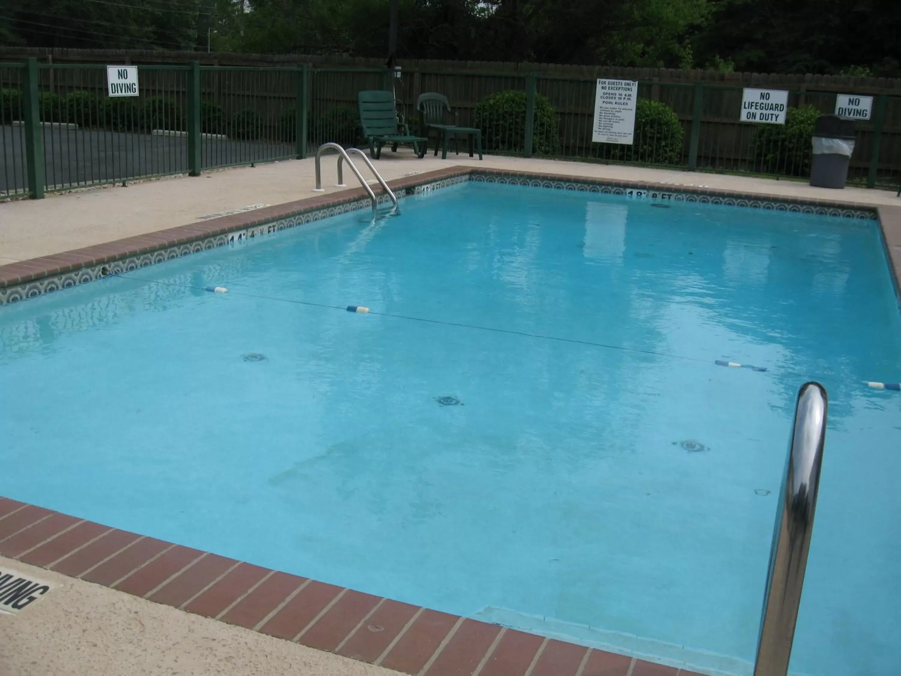Day, Swimming Pool in Quality Inn Covington