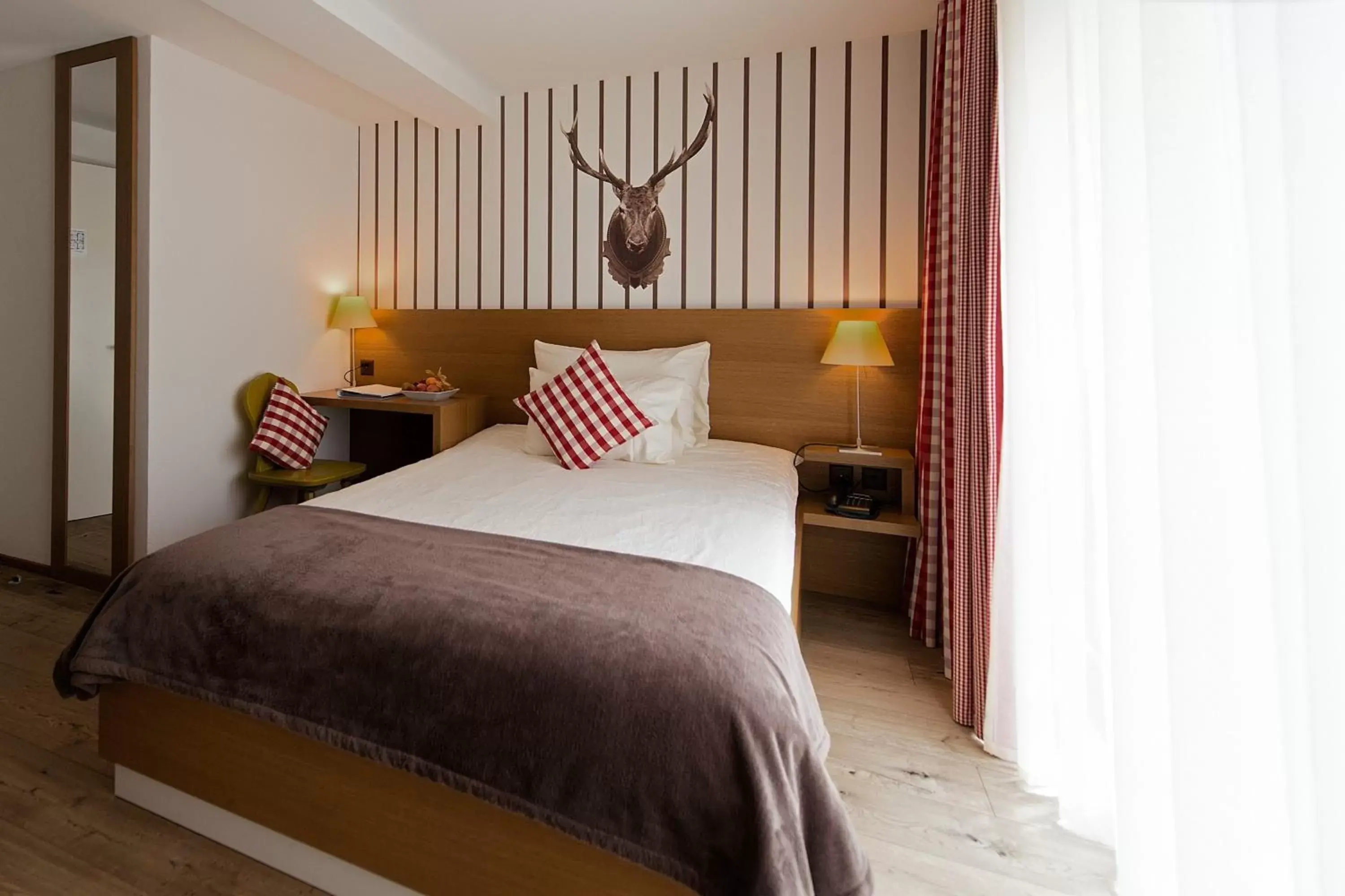 Bijoux Single Room in Hotel Lenzerhorn
