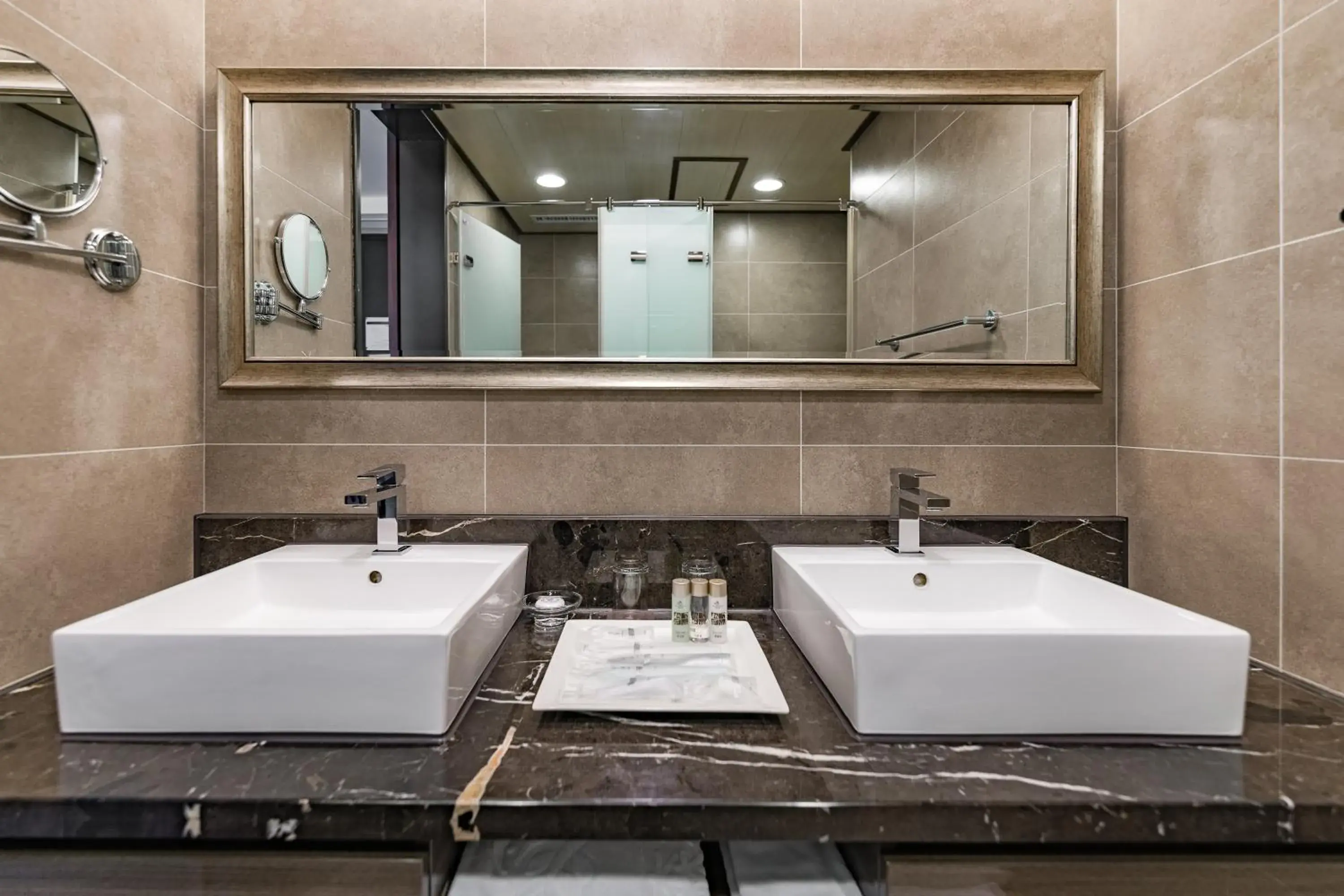 Bathroom in Great Roots Forestry Spa Resort