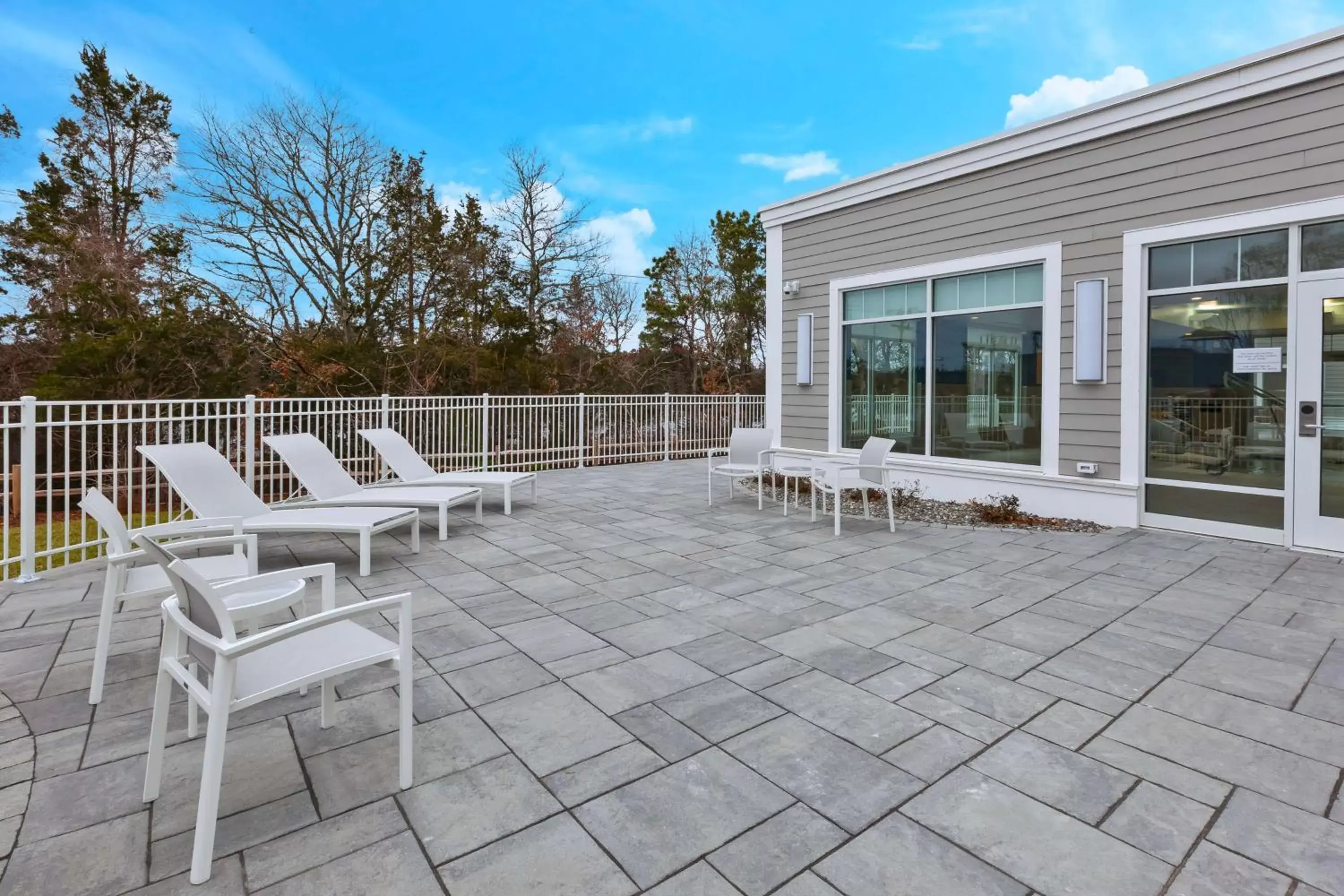 Patio, Swimming Pool in Hampton Inn Cape Cod Canal