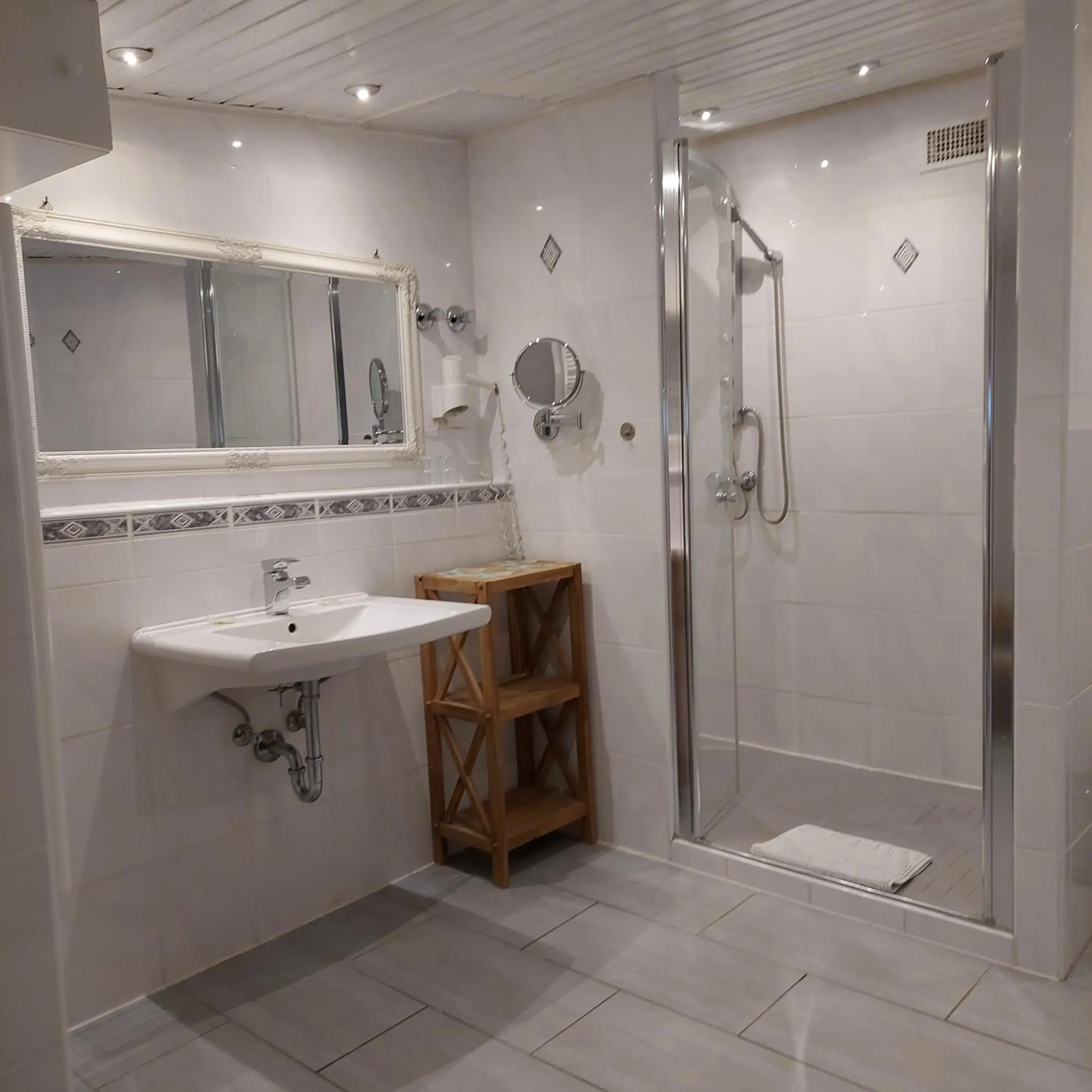Bathroom in Hotel Gasthof Inselgraben garni