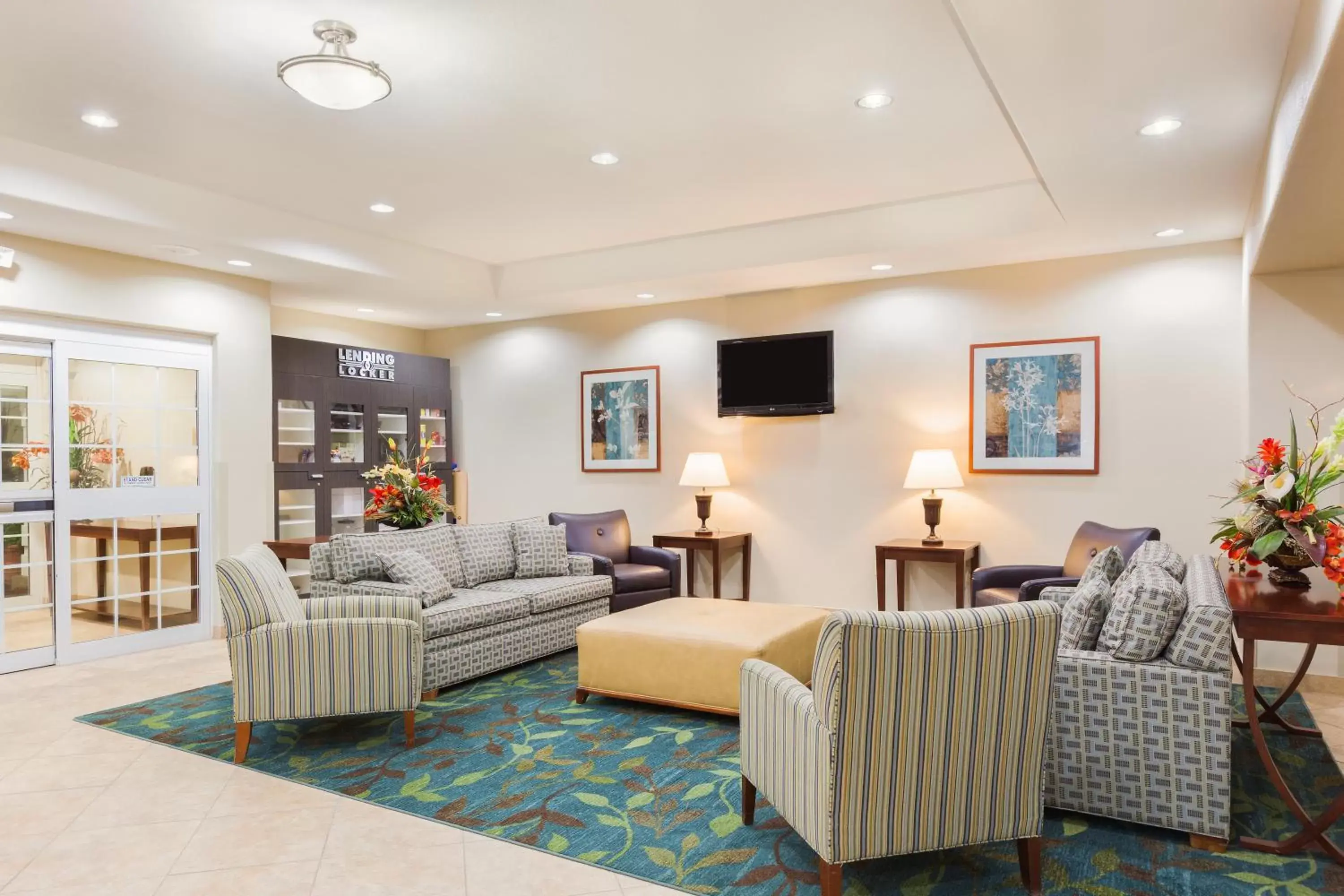 Property building, Seating Area in Candlewood Suites Lake Jackson, an IHG Hotel