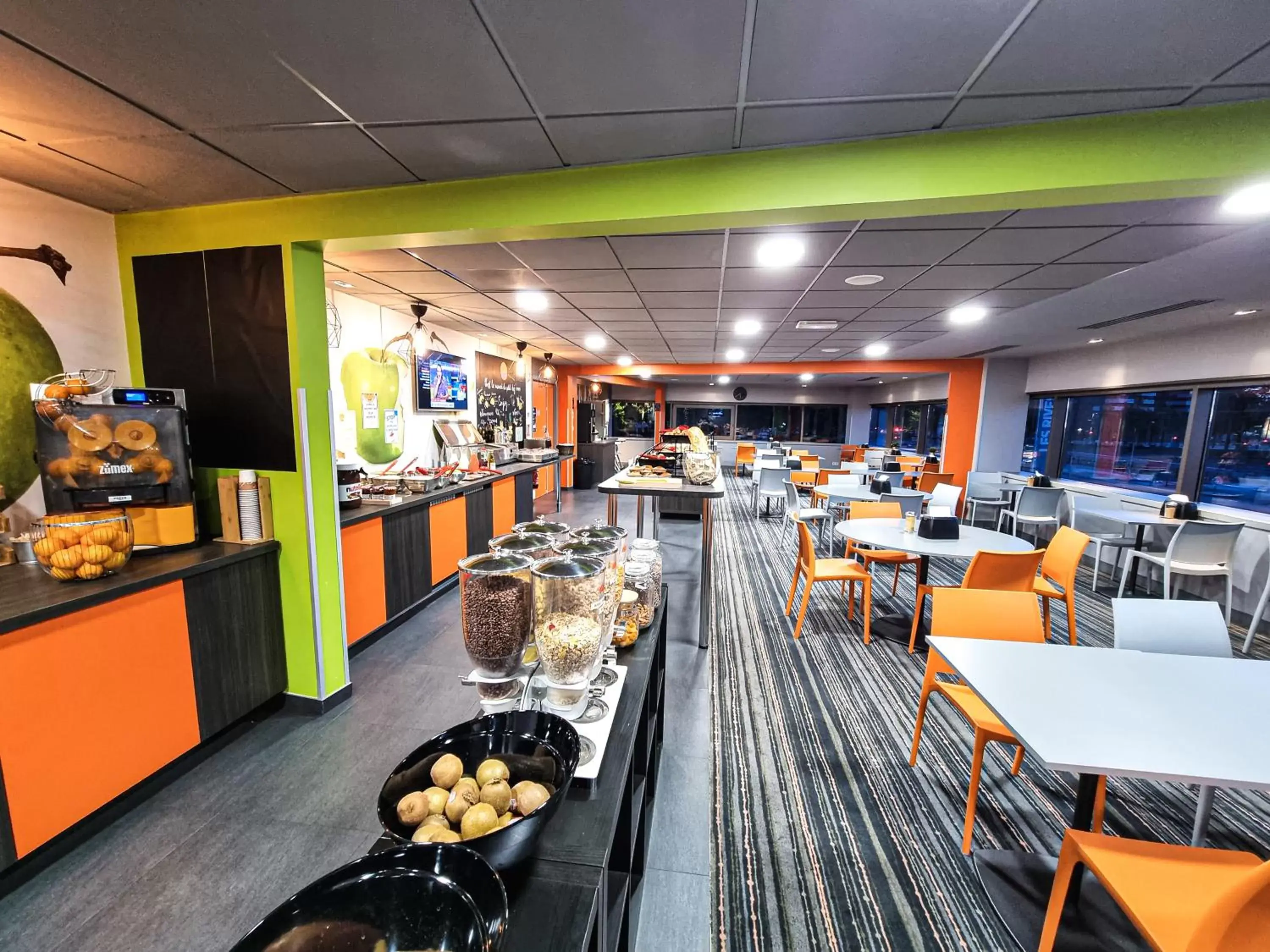 Breakfast, Restaurant/Places to Eat in ibis Styles Caen centre gare