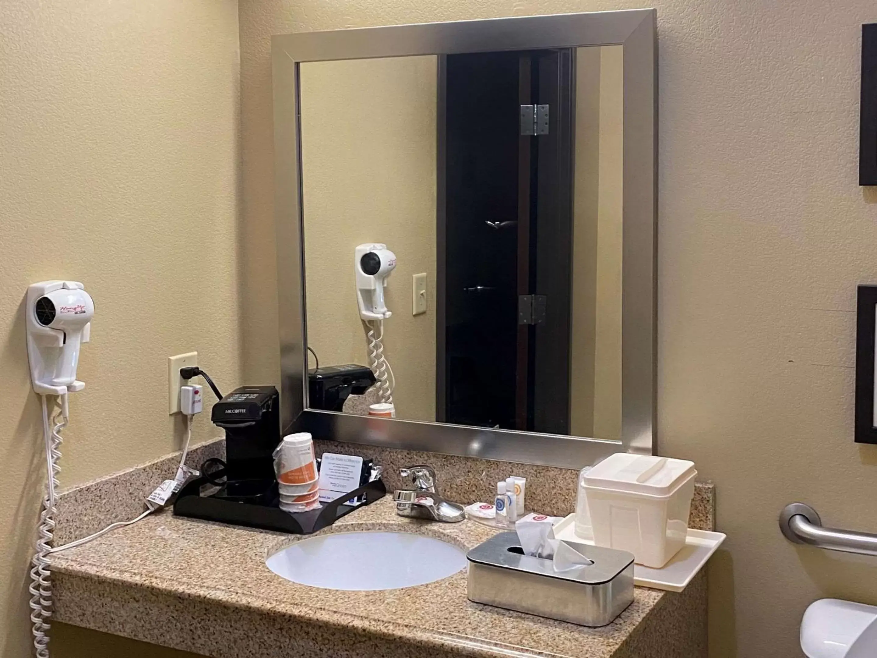 Bedroom, Bathroom in Comfort Inn & Suites Monahans I-20