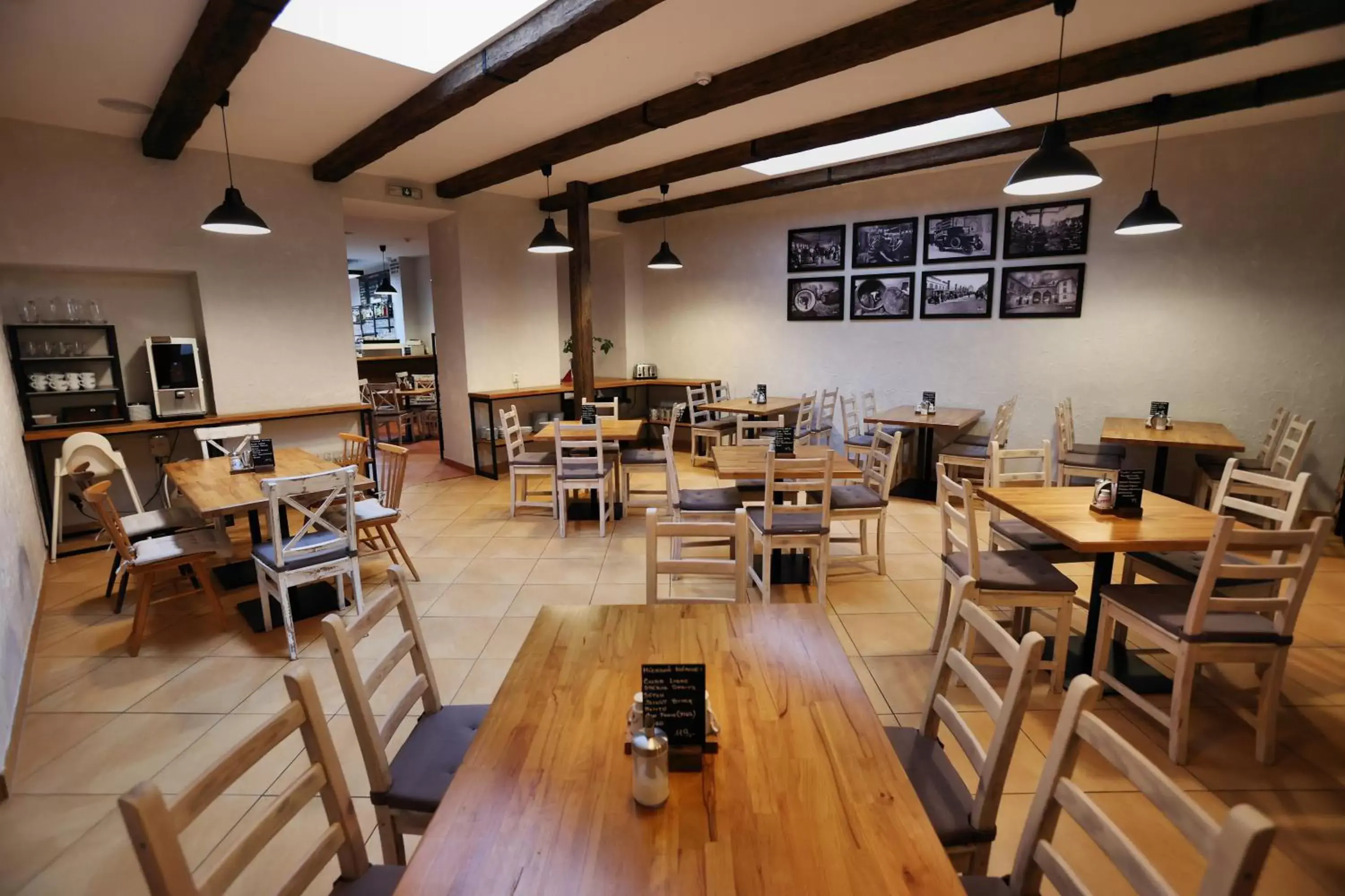 Restaurant/places to eat in Romania Restaurant/places to eat in Romania