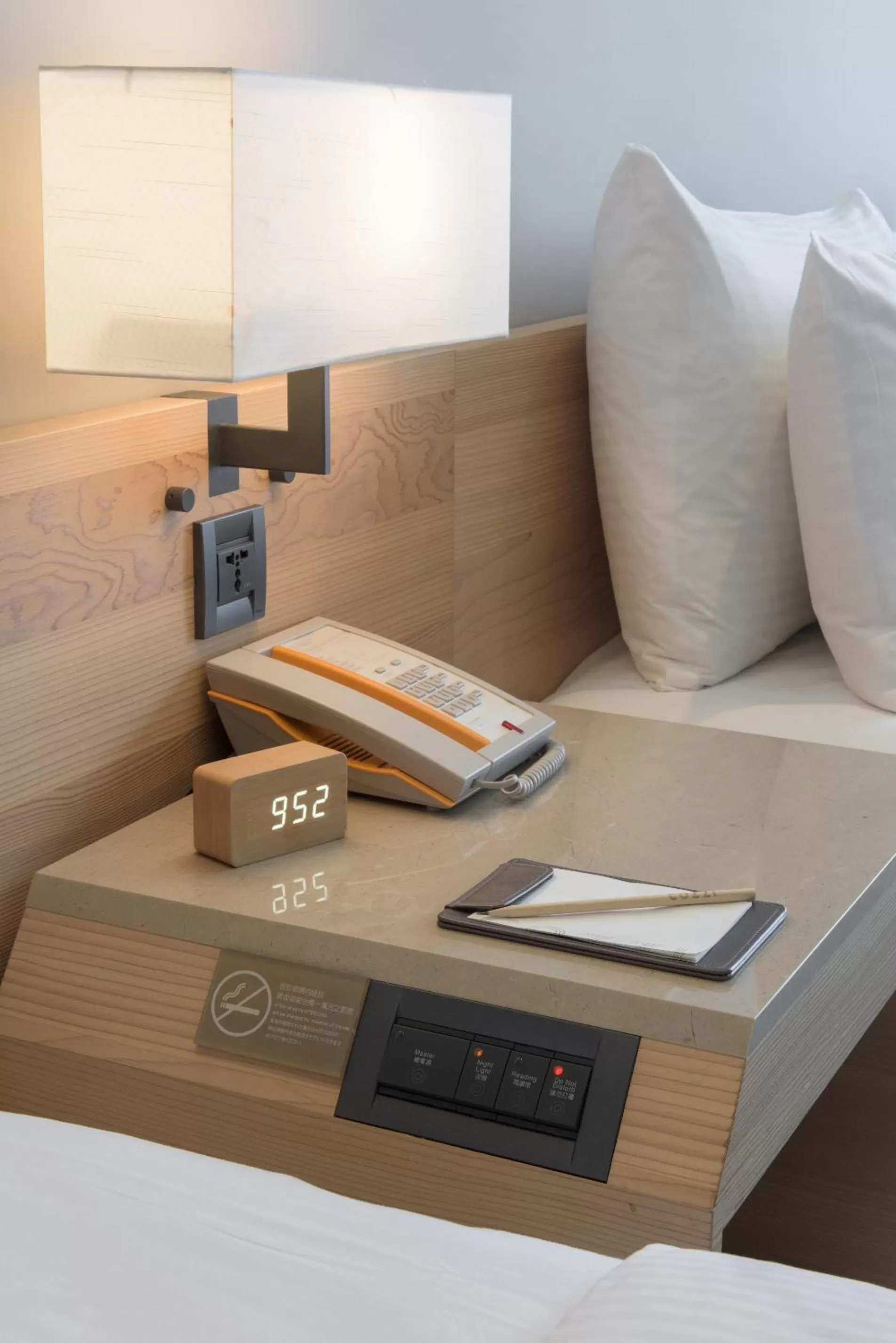 Bedroom, Bed in Hotel COZZI Ximen Tainan