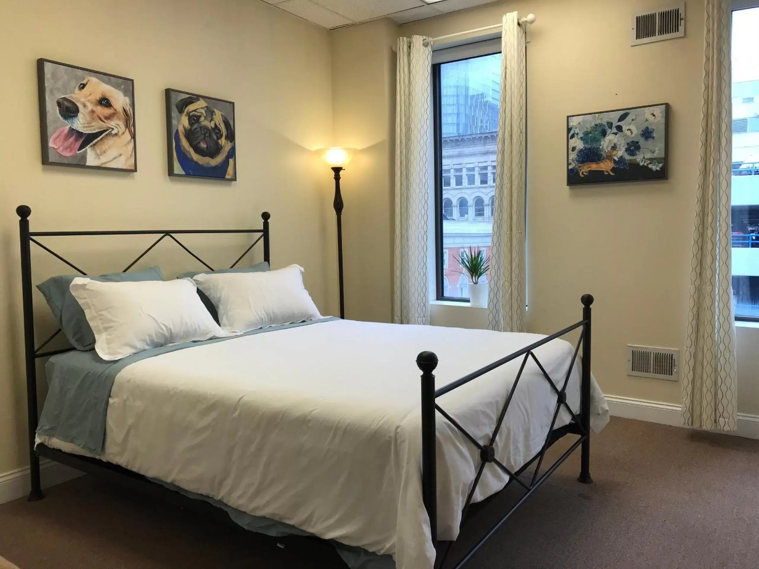 Bed in Stay Pittsburgh