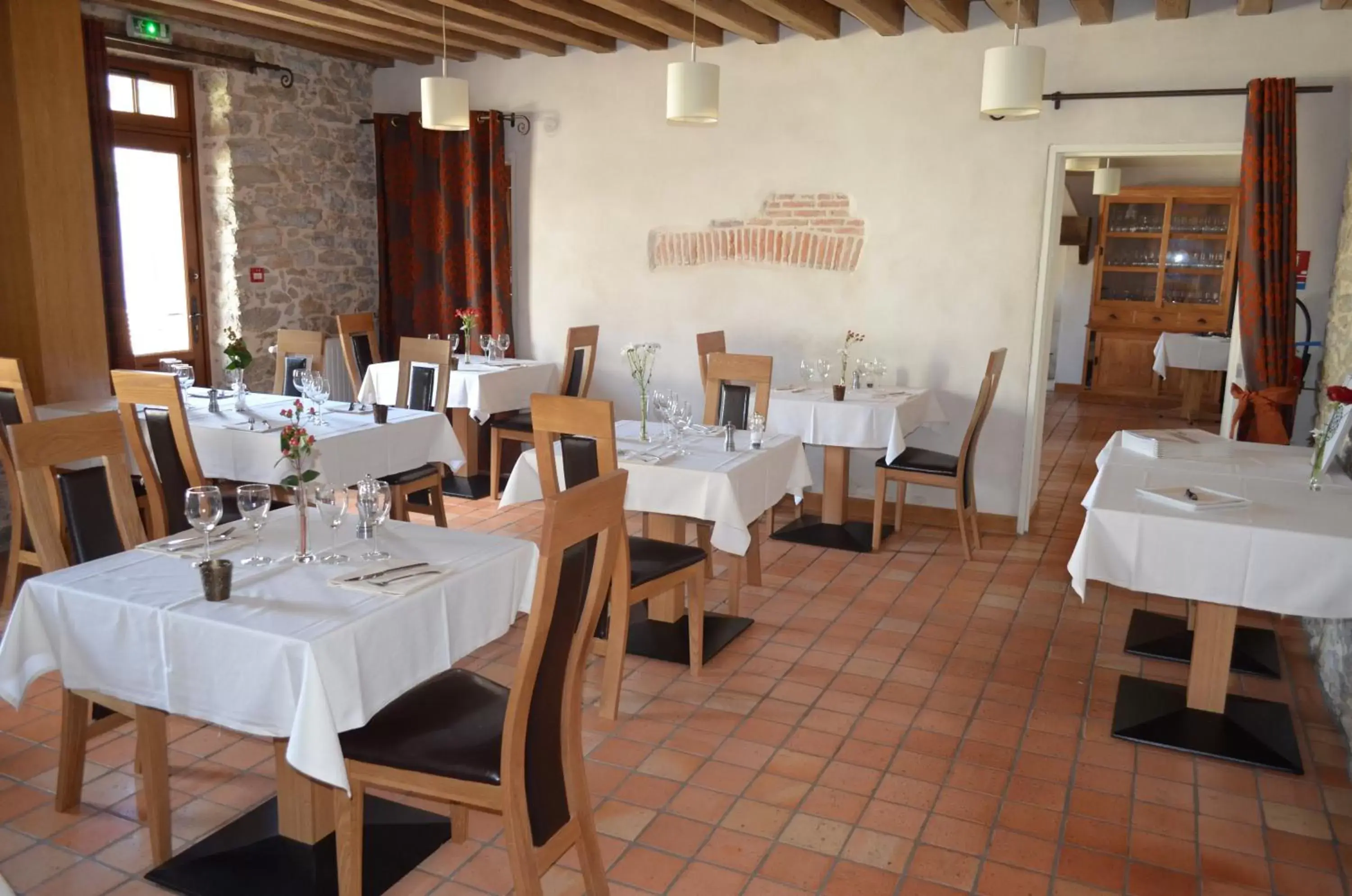 Restaurant/Places to Eat in La Ferme Du Blanchot