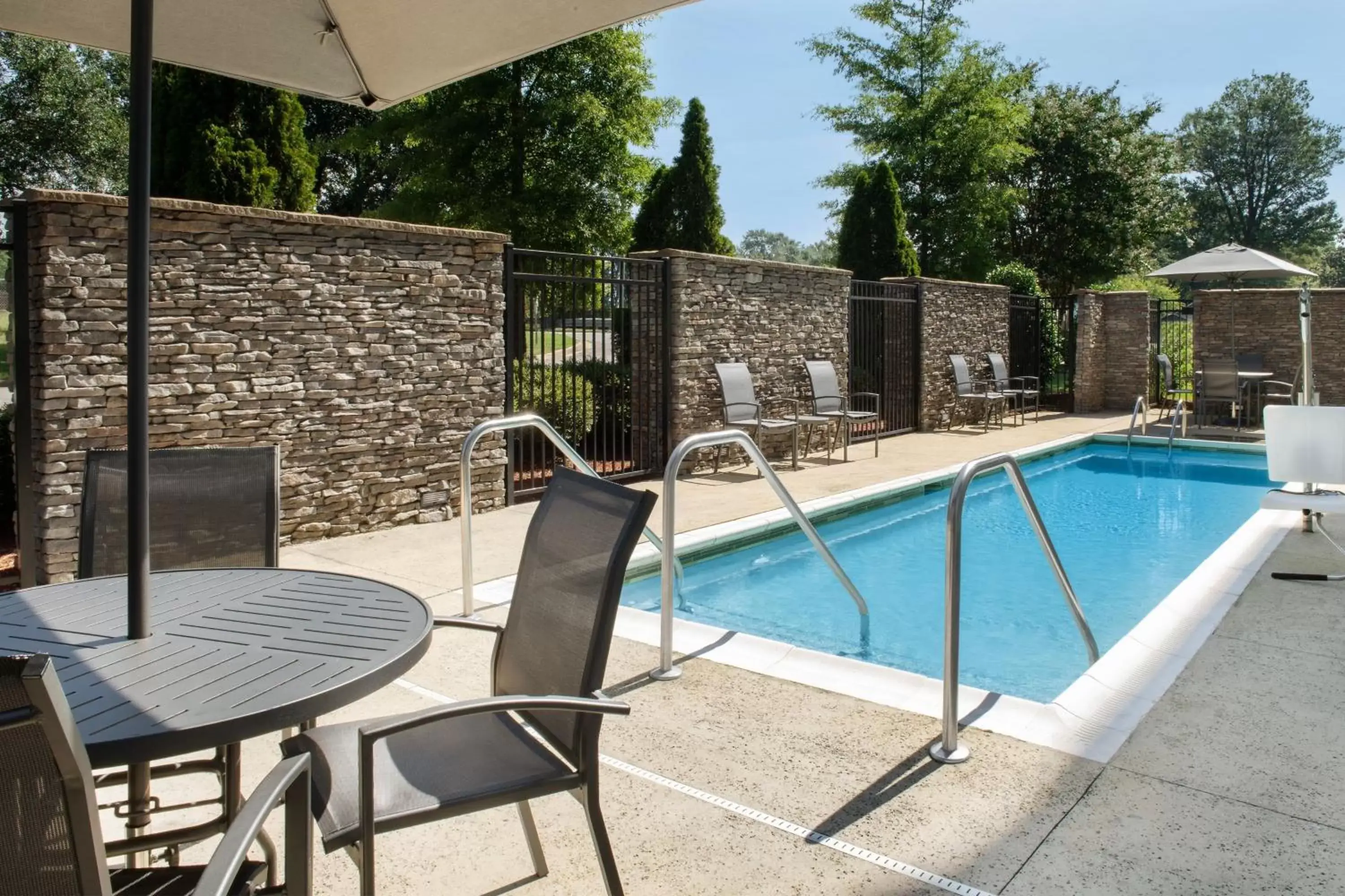 Swimming Pool in SpringHill Suites by Marriott Tuscaloosa