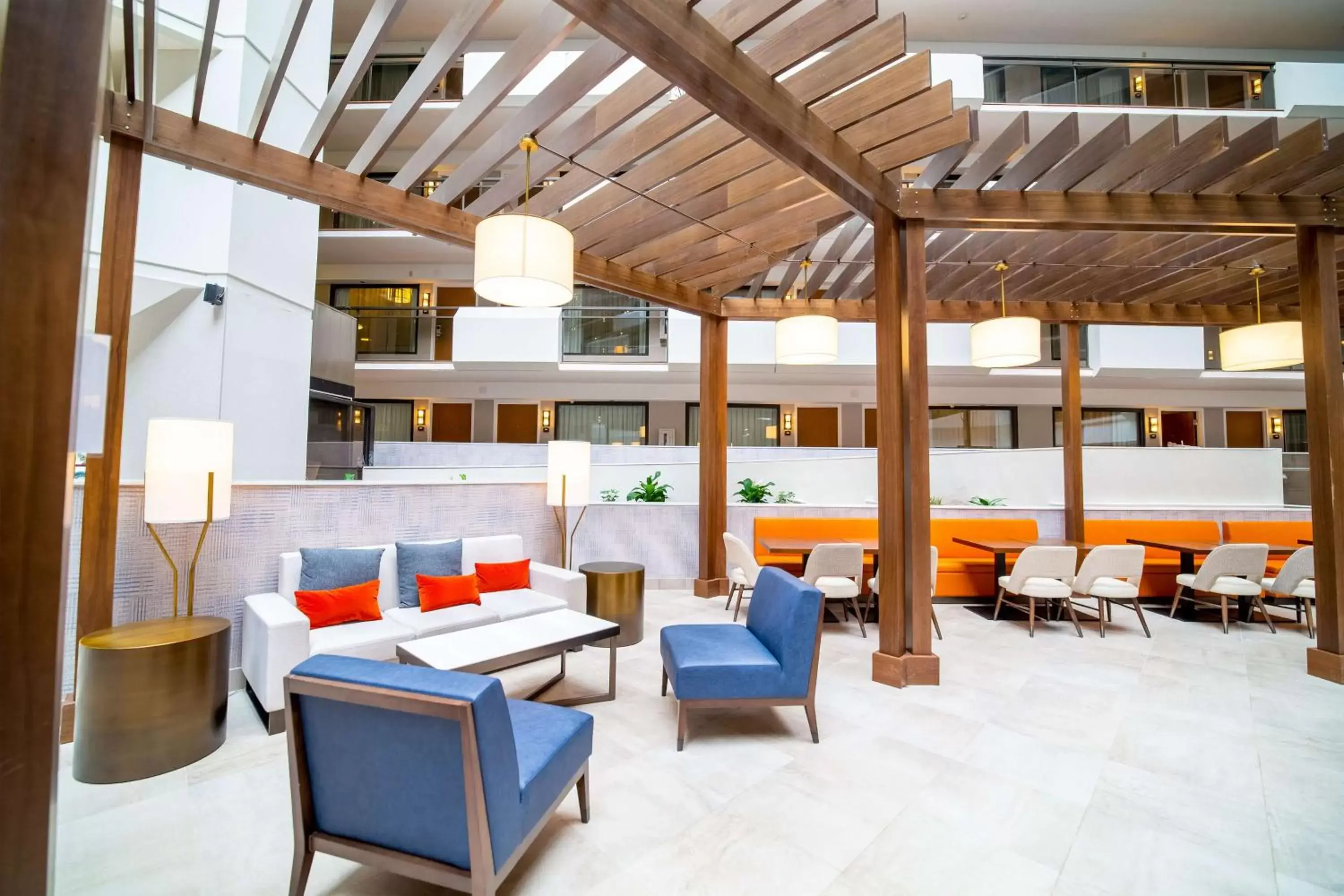 Lobby or reception, Seating Area in Embassy Suites by Hilton Kansas City Overland Park