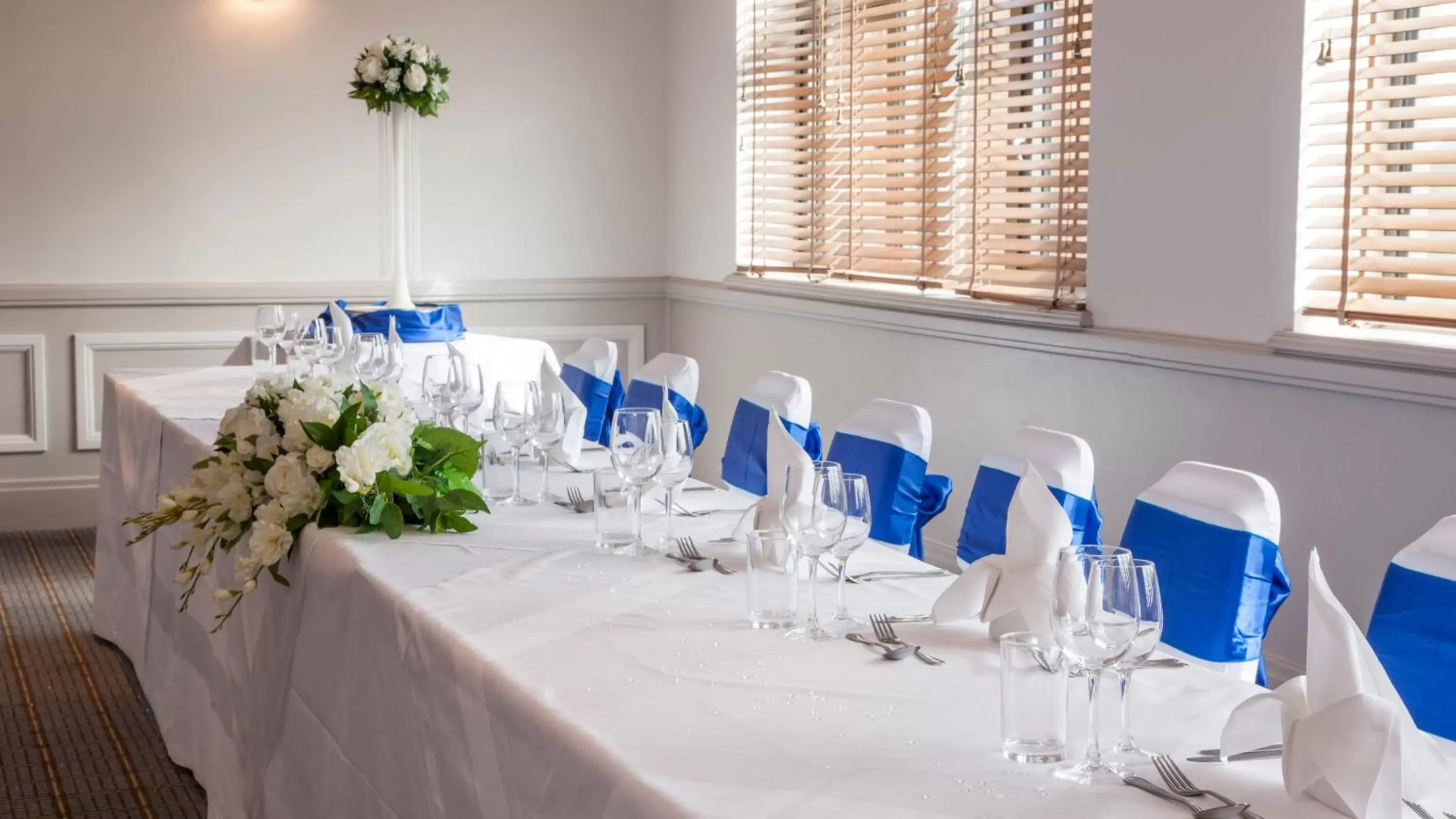 Banquet/Function facilities, Restaurant/Places to Eat in Holiday Inn Chester South, an IHG Hotel