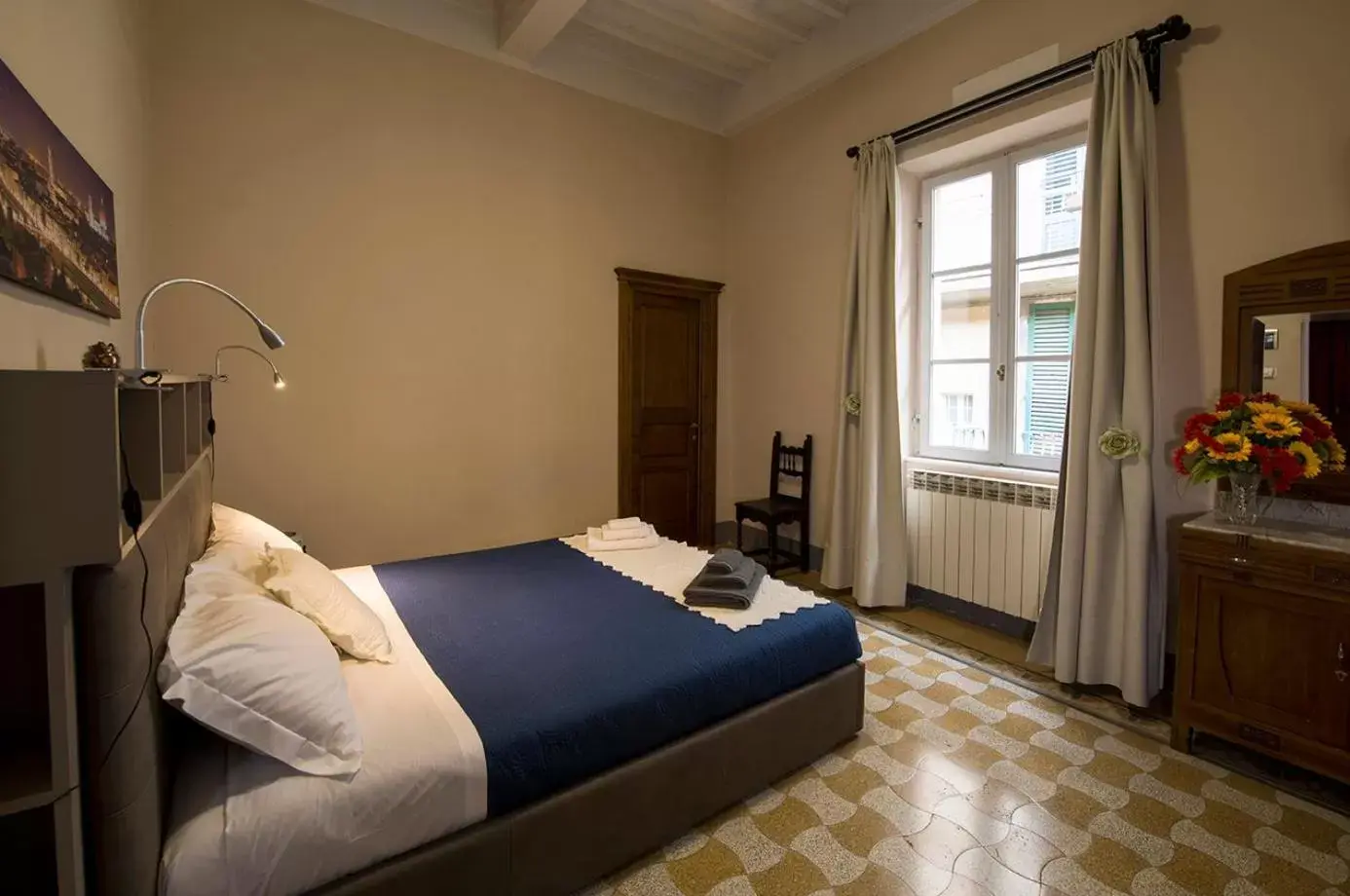 Photo of the whole room, Bed in Tuscany Experience BnB
