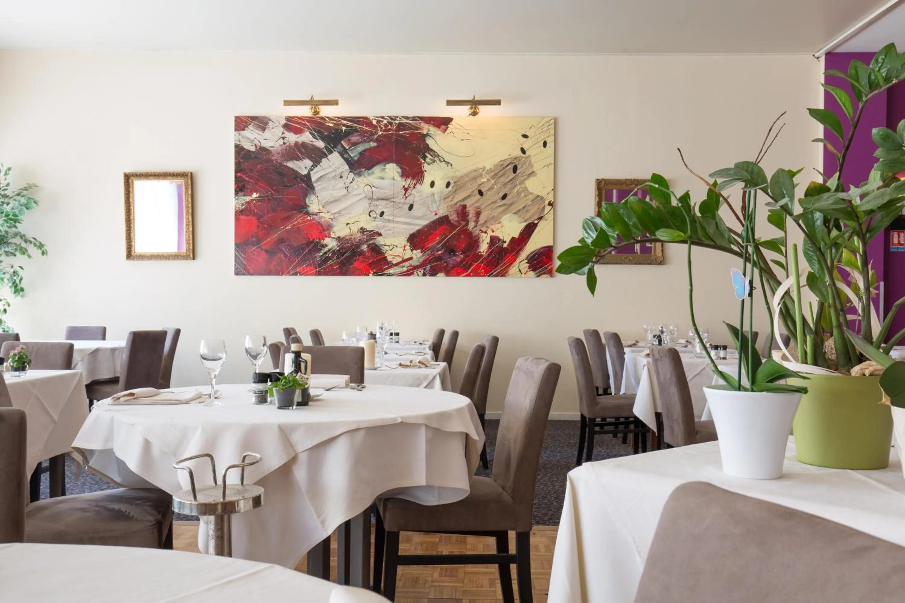 Restaurant/places to eat in The Originals City Hotel de l Ange Guebwiller