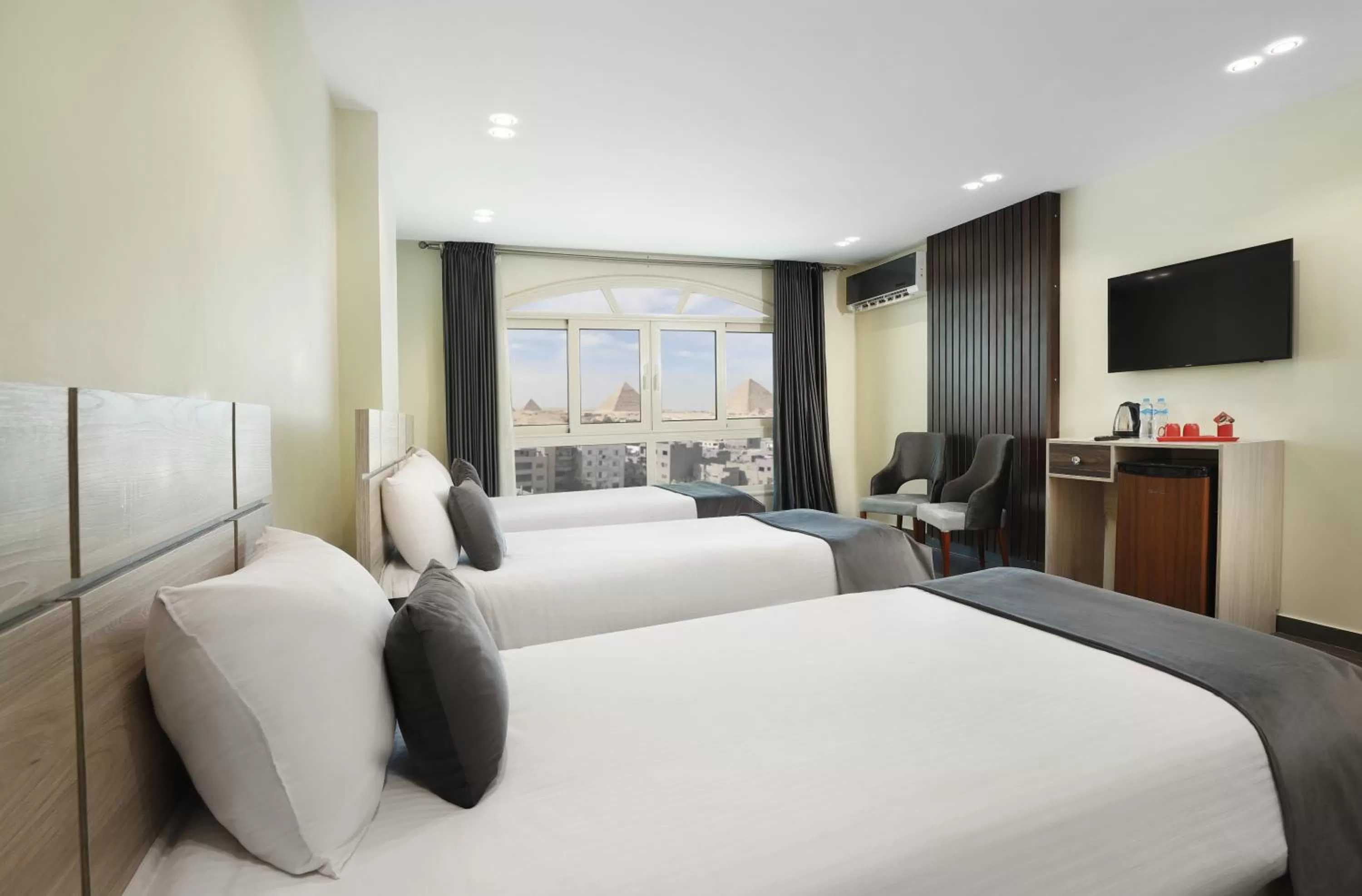 View (from property/room), Bed in Brothers Pyramids View