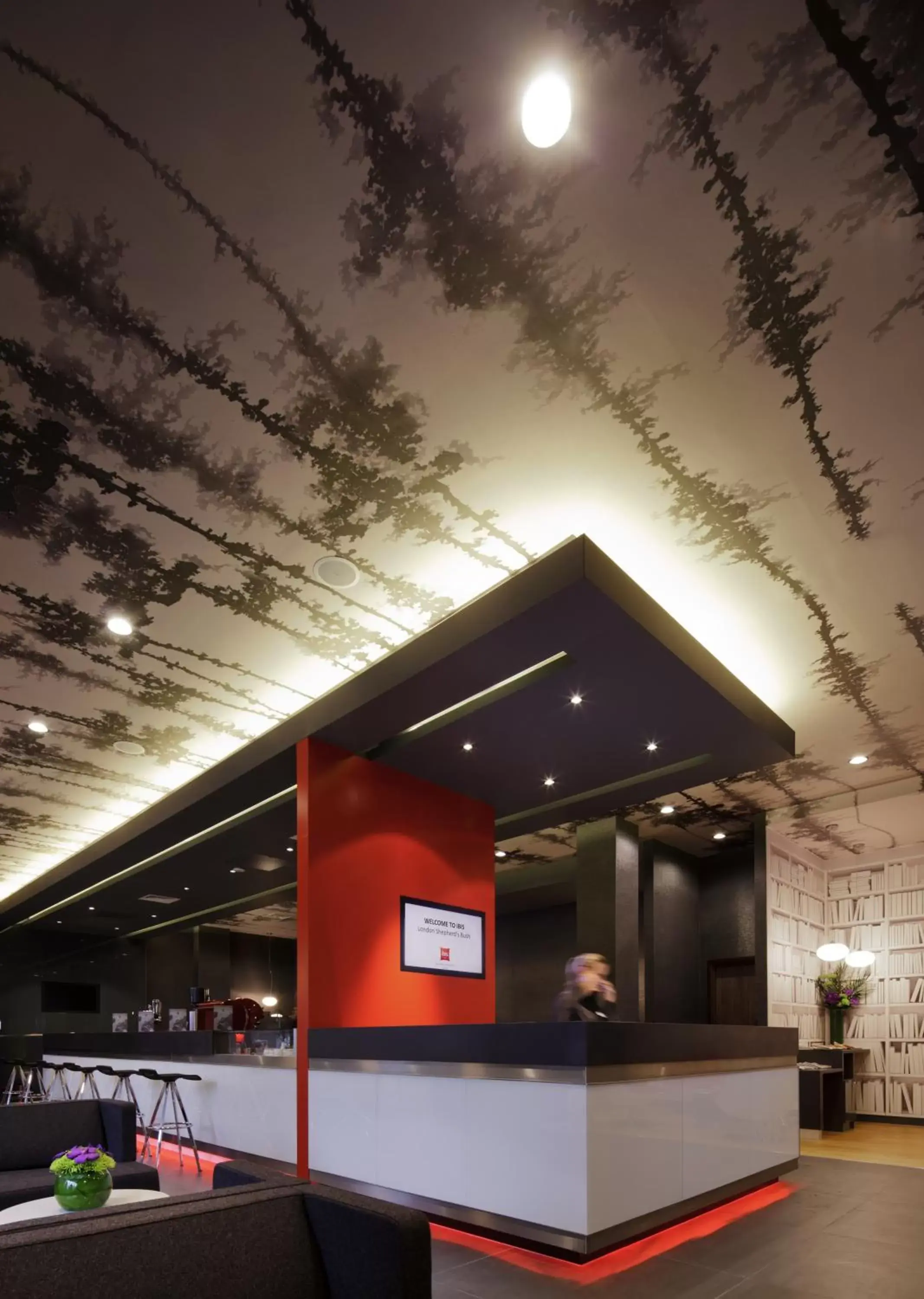 Lounge or bar in ibis London Shepherds Bush - Hammersmith Lounge or bar in ibis London Shepherds Bush - Hammersmith