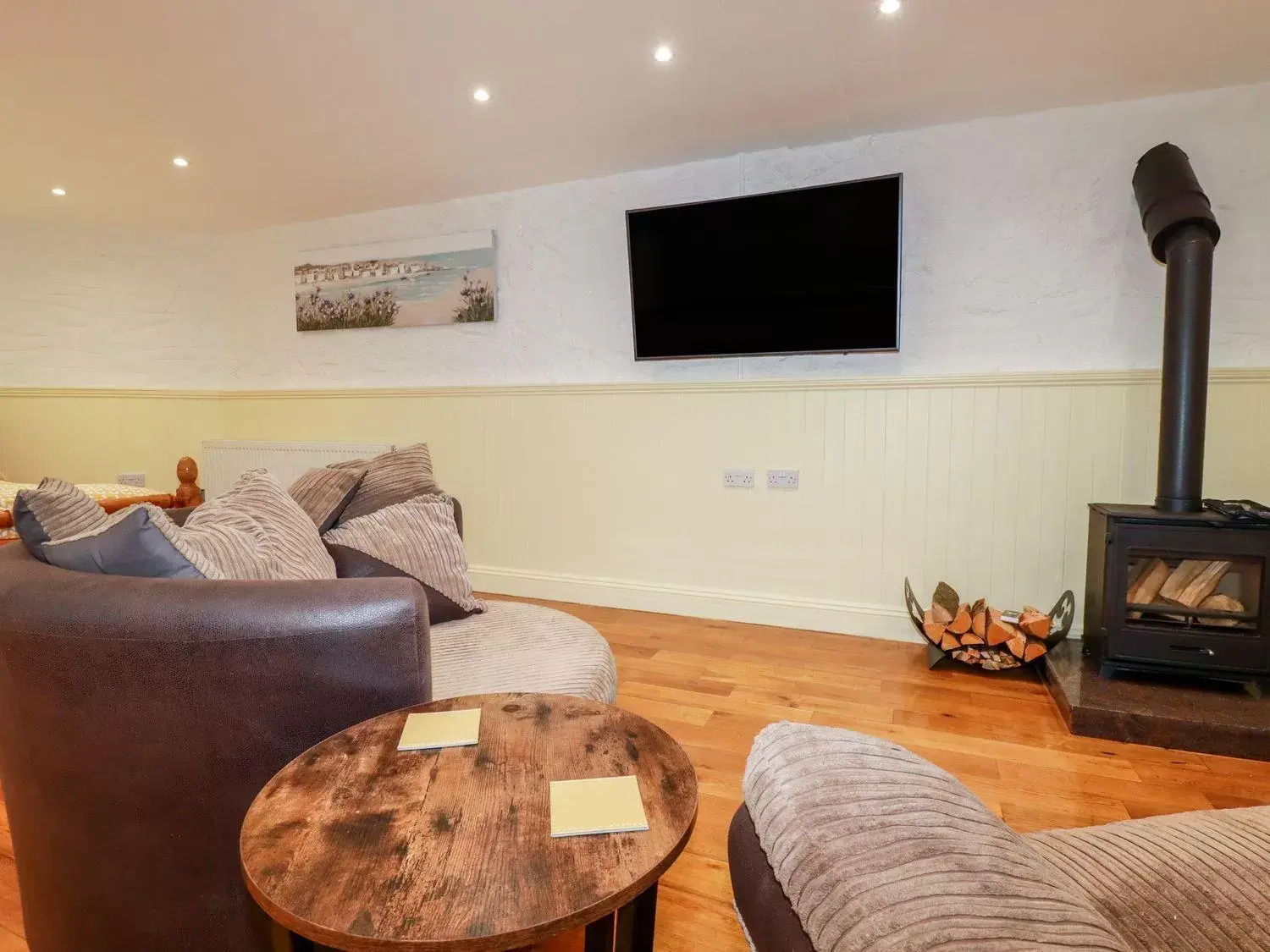 TV and multimedia, Seating Area in Carew Lodge & Loft