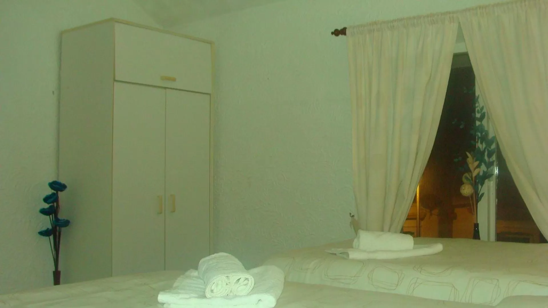 Bed in Wilsons Hotel - Blackpool Tower View