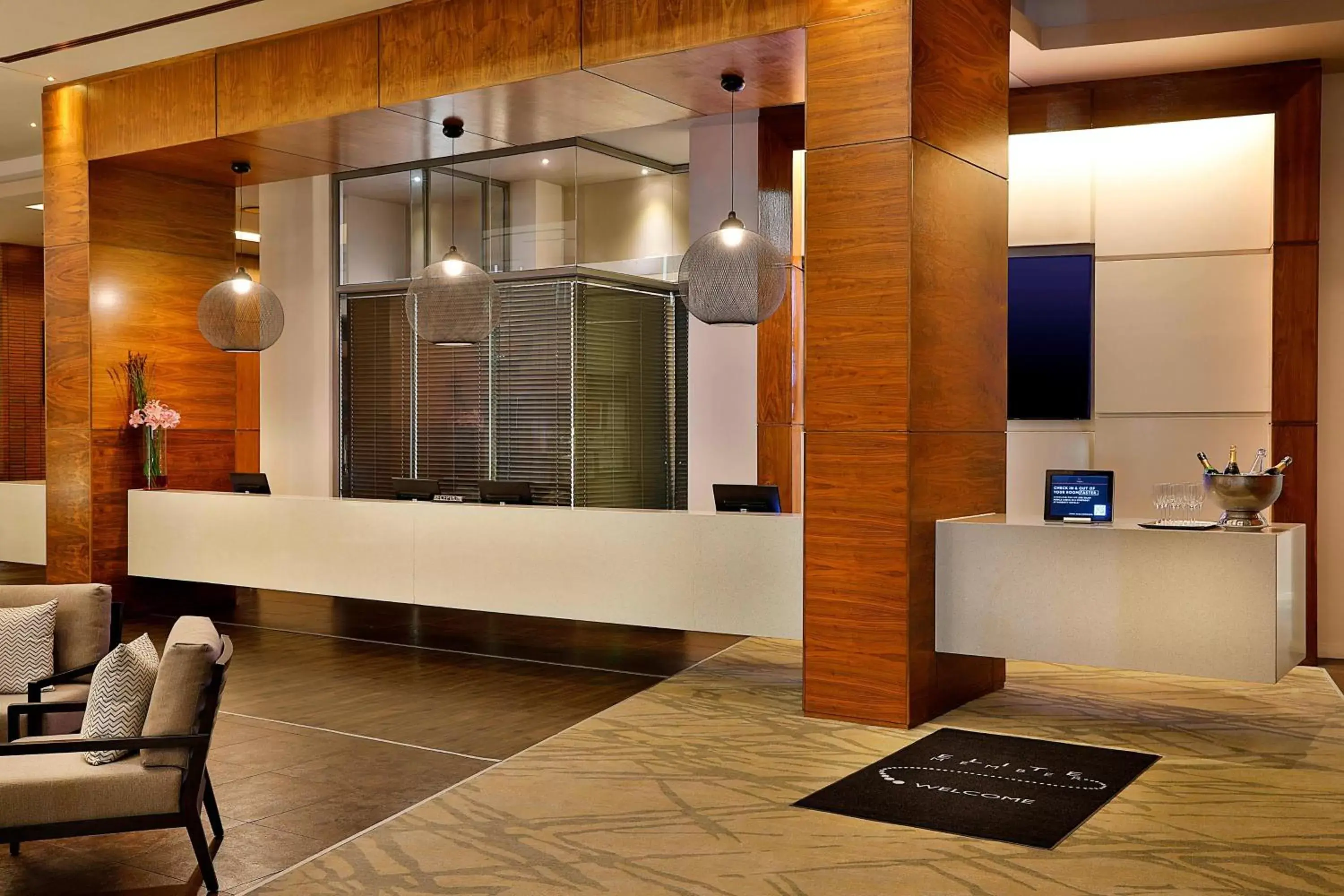 Lobby or reception, Lobby/Reception in Cape Town Marriott Hotel Crystal Towers