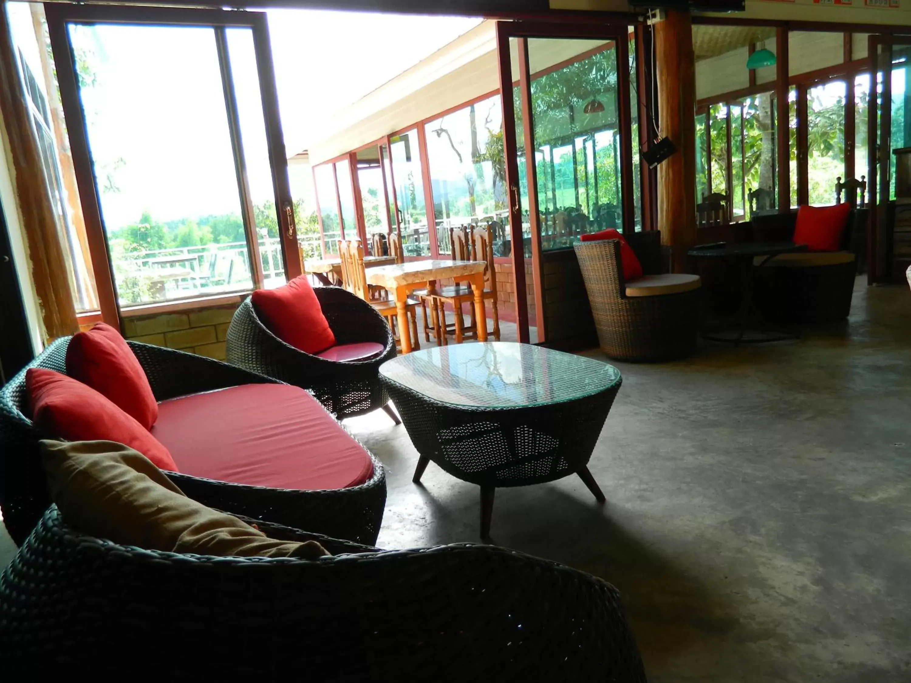 Communal lounge/ TV room, Seating Area in Pai Iyara Resort