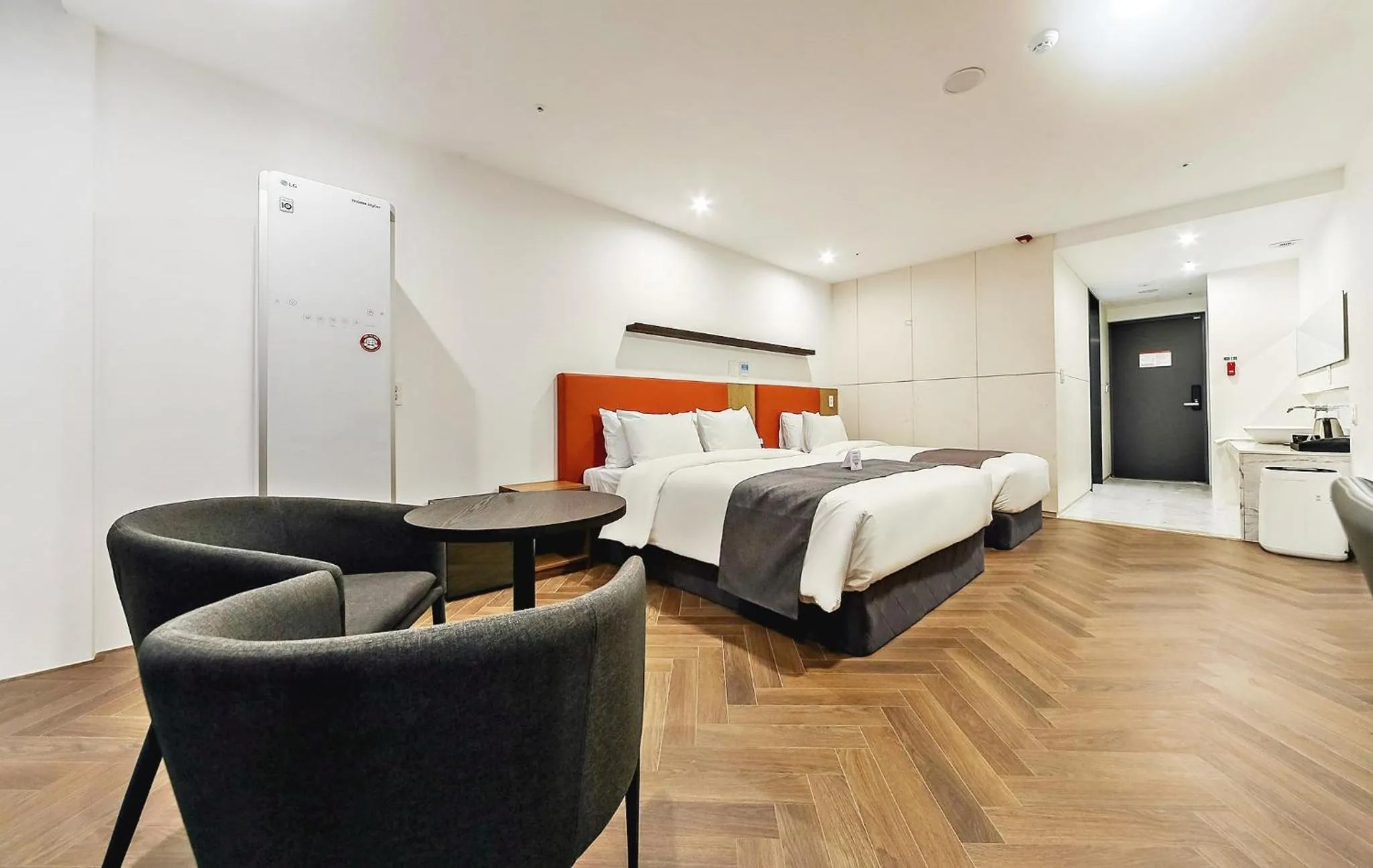 Bed in Hotel Noblestay