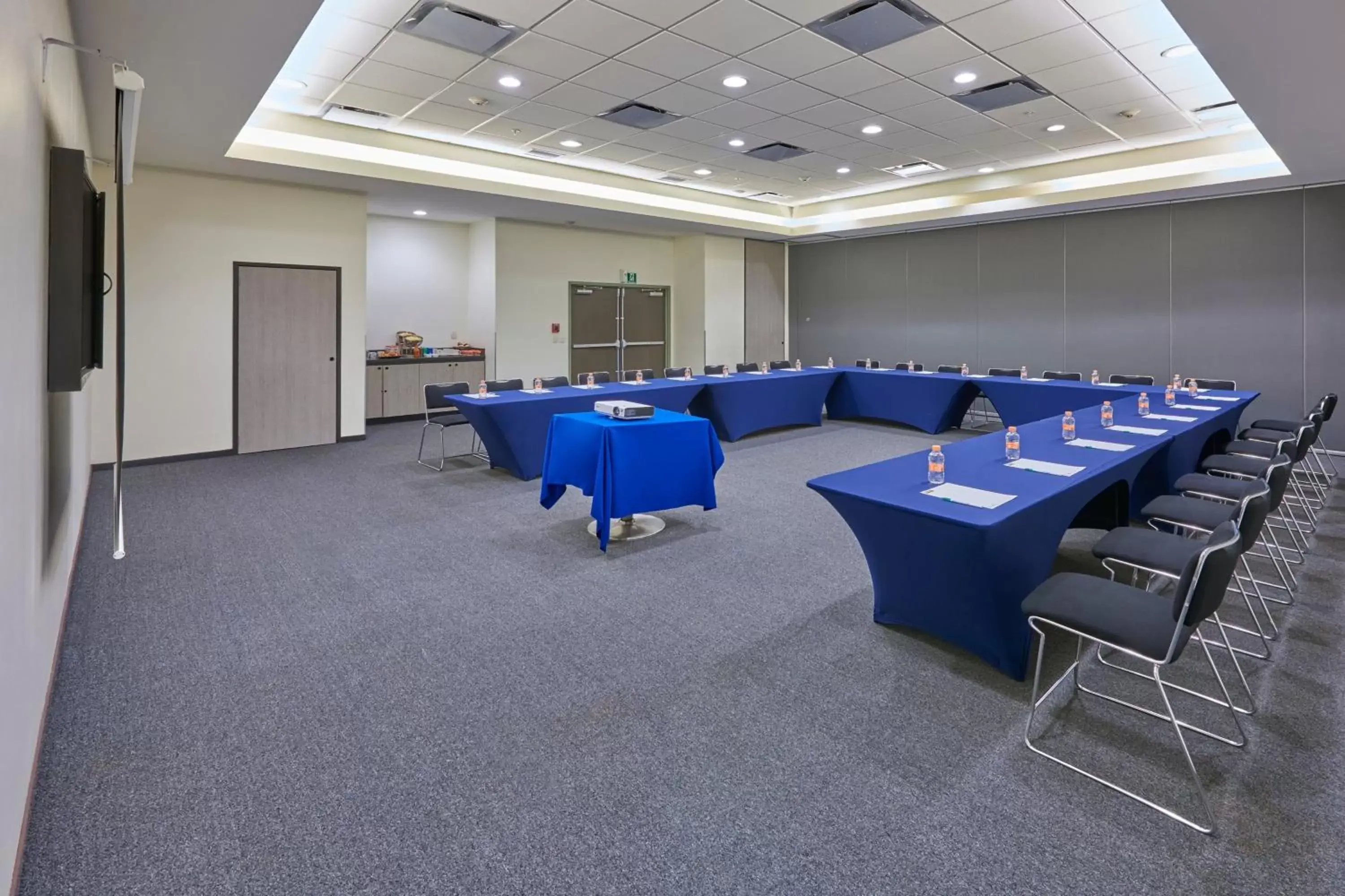 Meeting/conference room in City Express Junior by Marriott Puebla FINSA