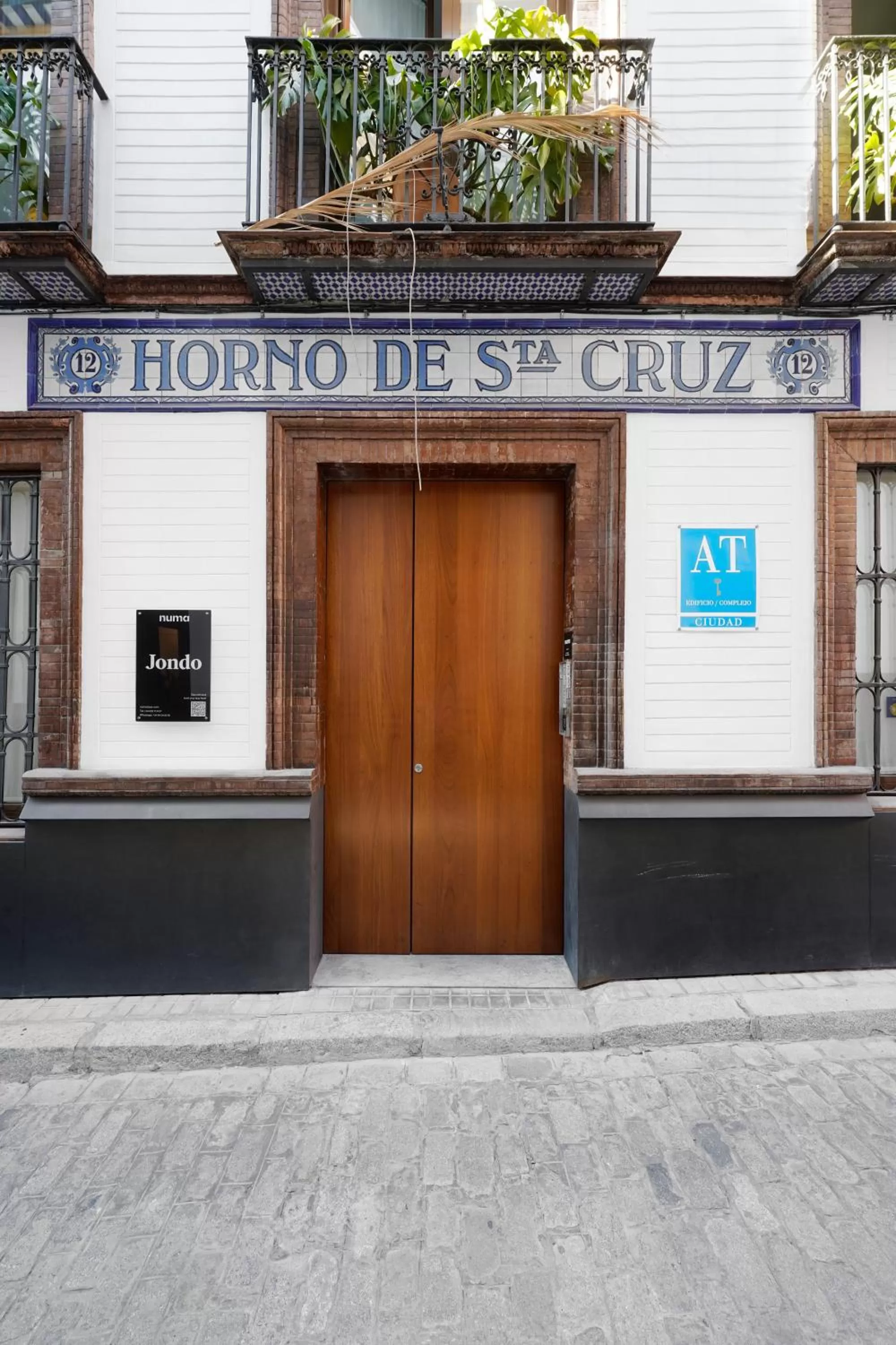 Facade/entrance in Numa Seville Jondo