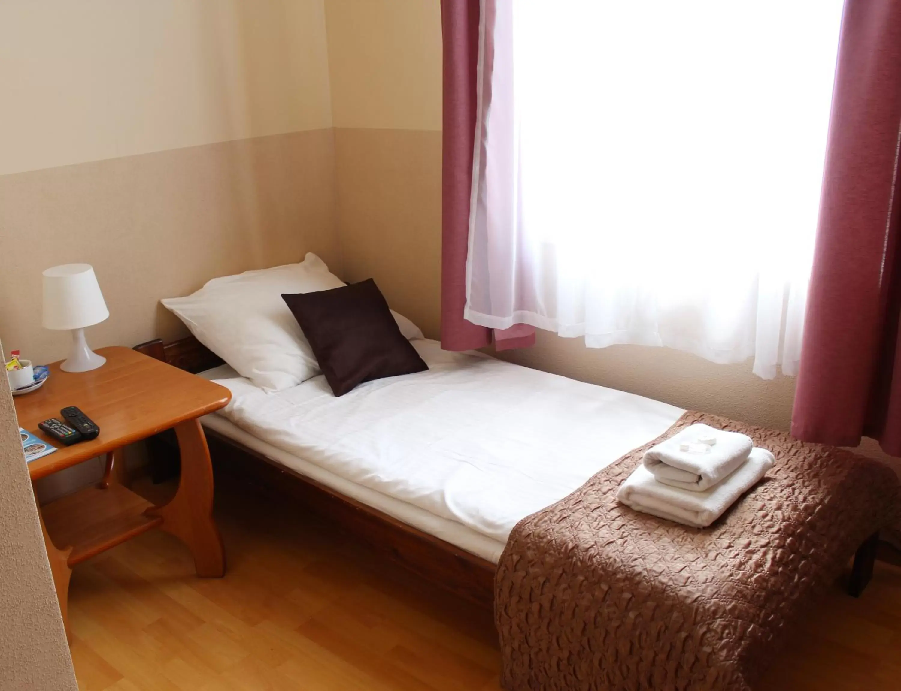 Photo of the whole room, Bed in Station Aparthotel