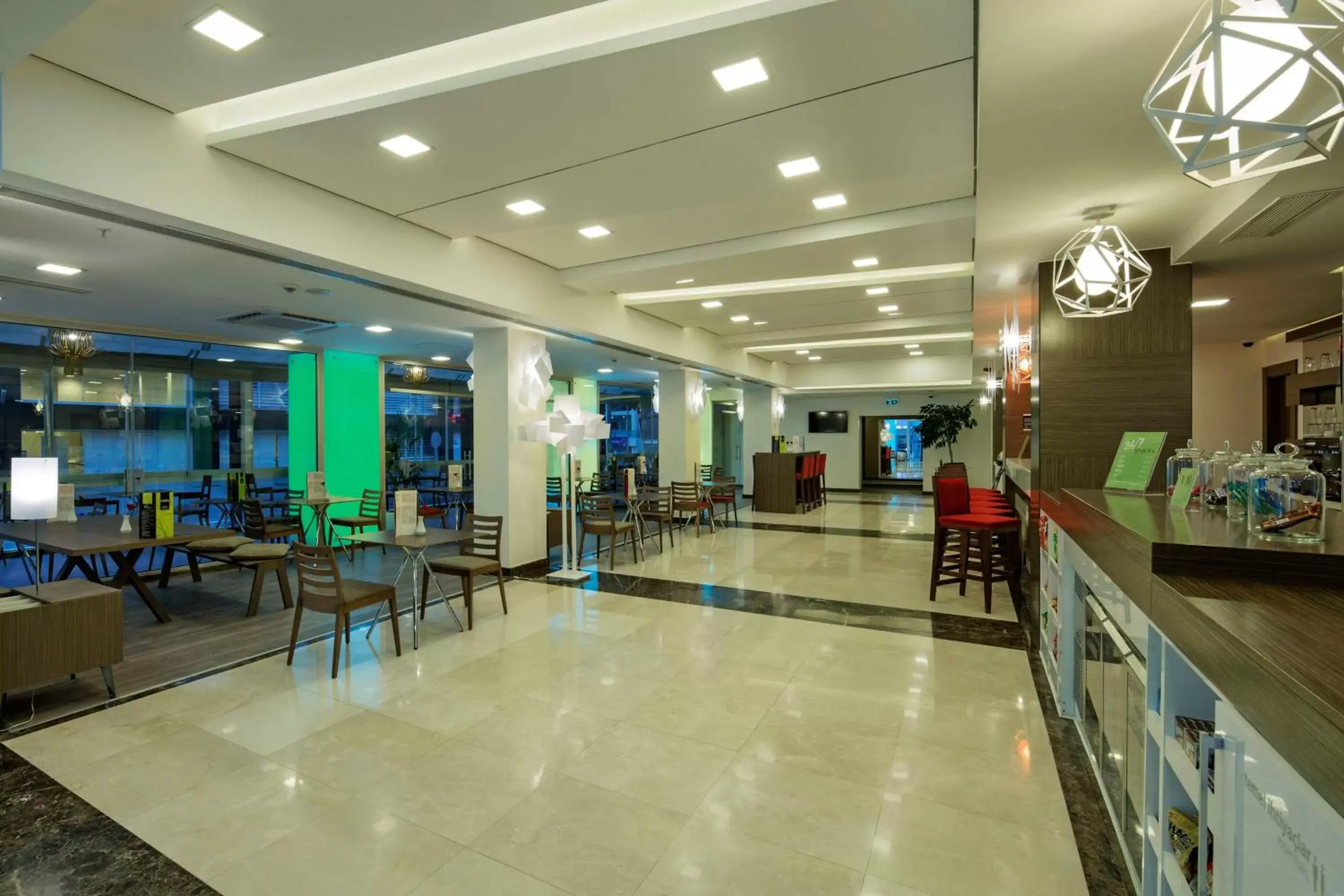 Dining area, Lobby/Reception in Hampton By Hilton Gaziantep
