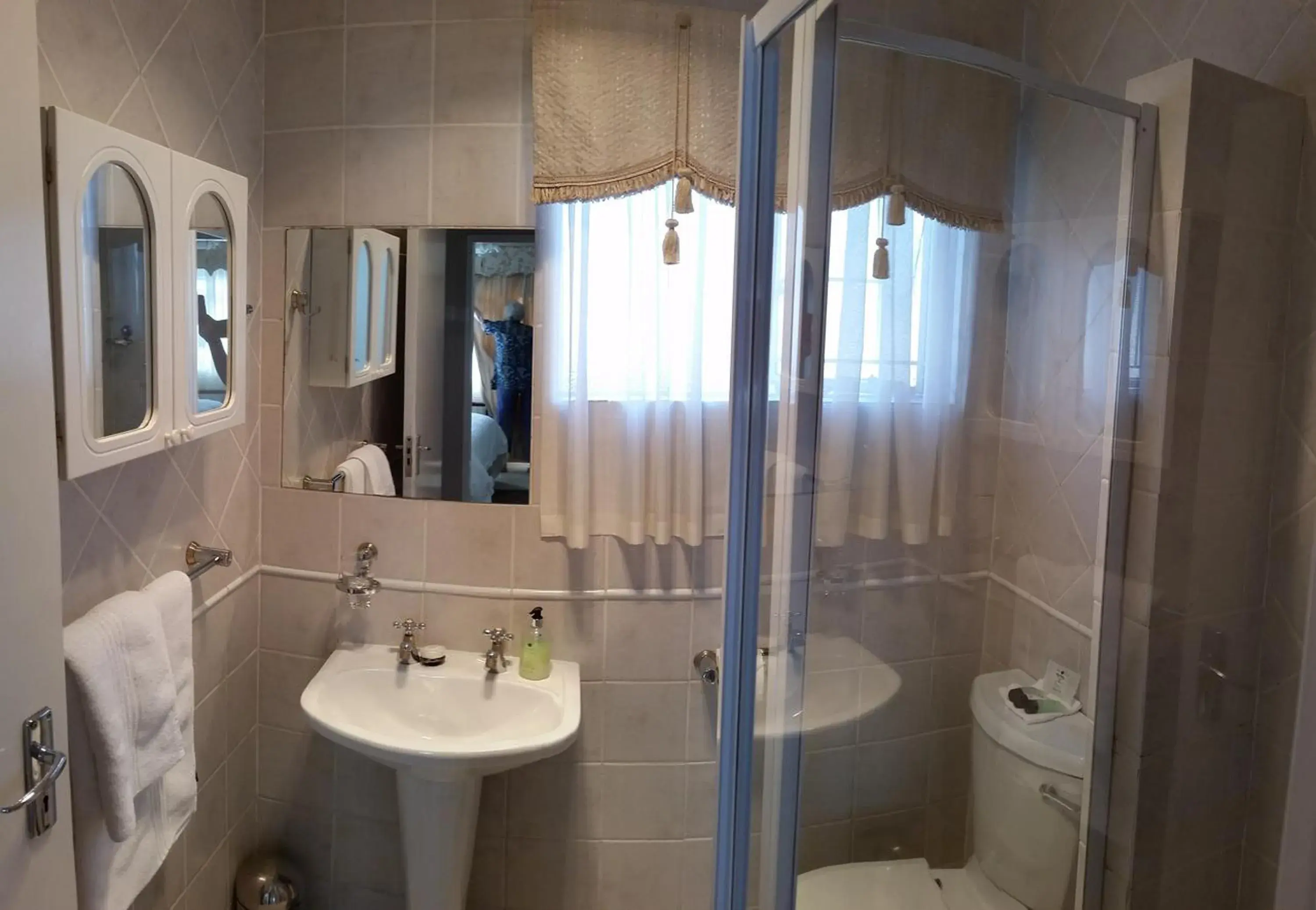 Bathroom in Royal Ridge Guesthouse