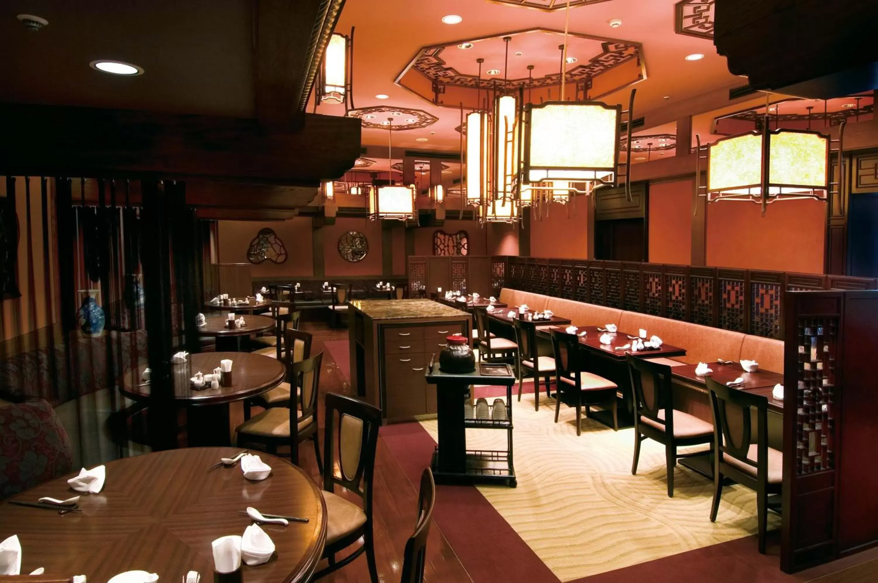 Restaurant/Places to Eat in Hotel Metropolitan Edmont Tokyo