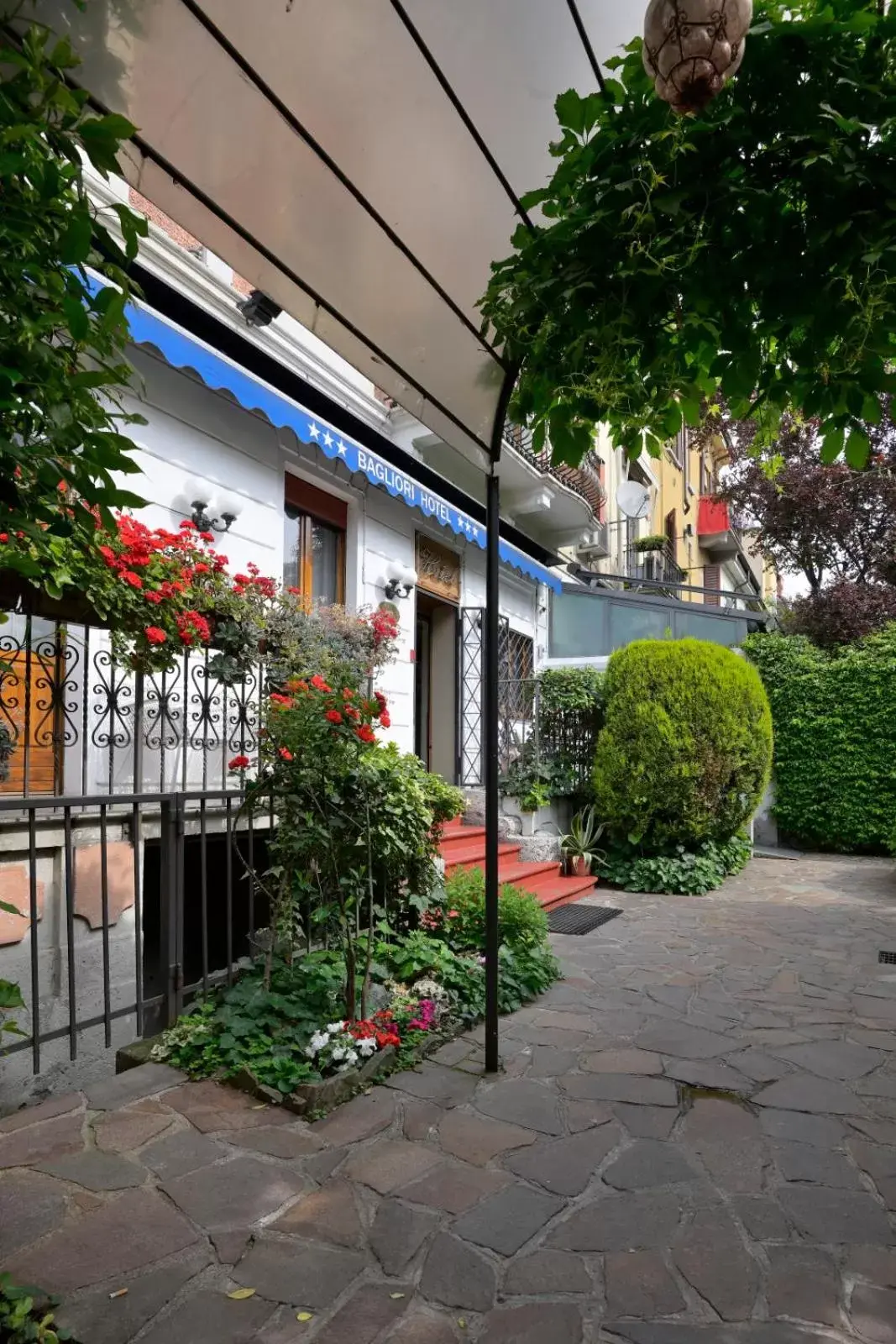 Property Building in Hotel Bagliori